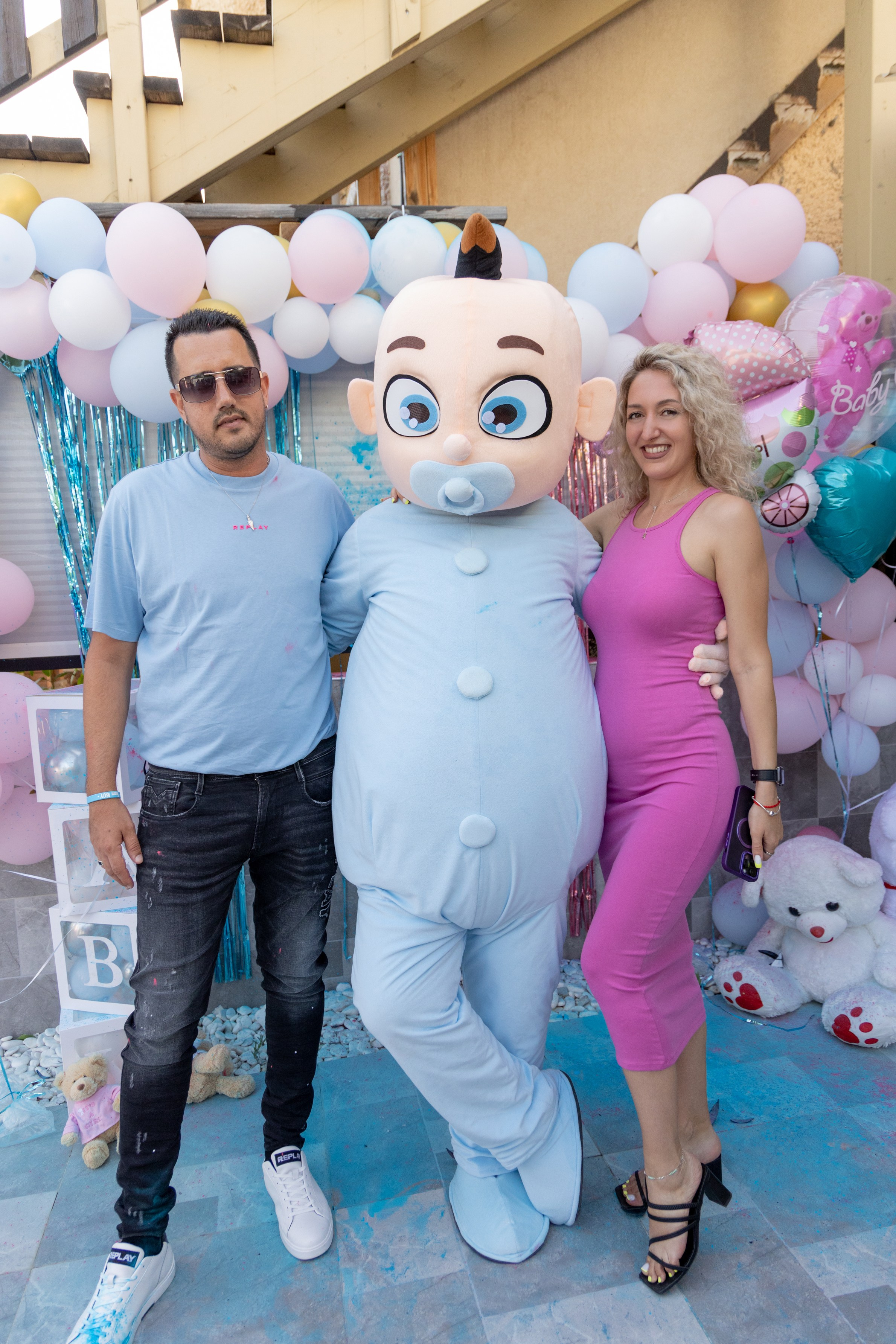 Gender Party for Alina and Michael. Home