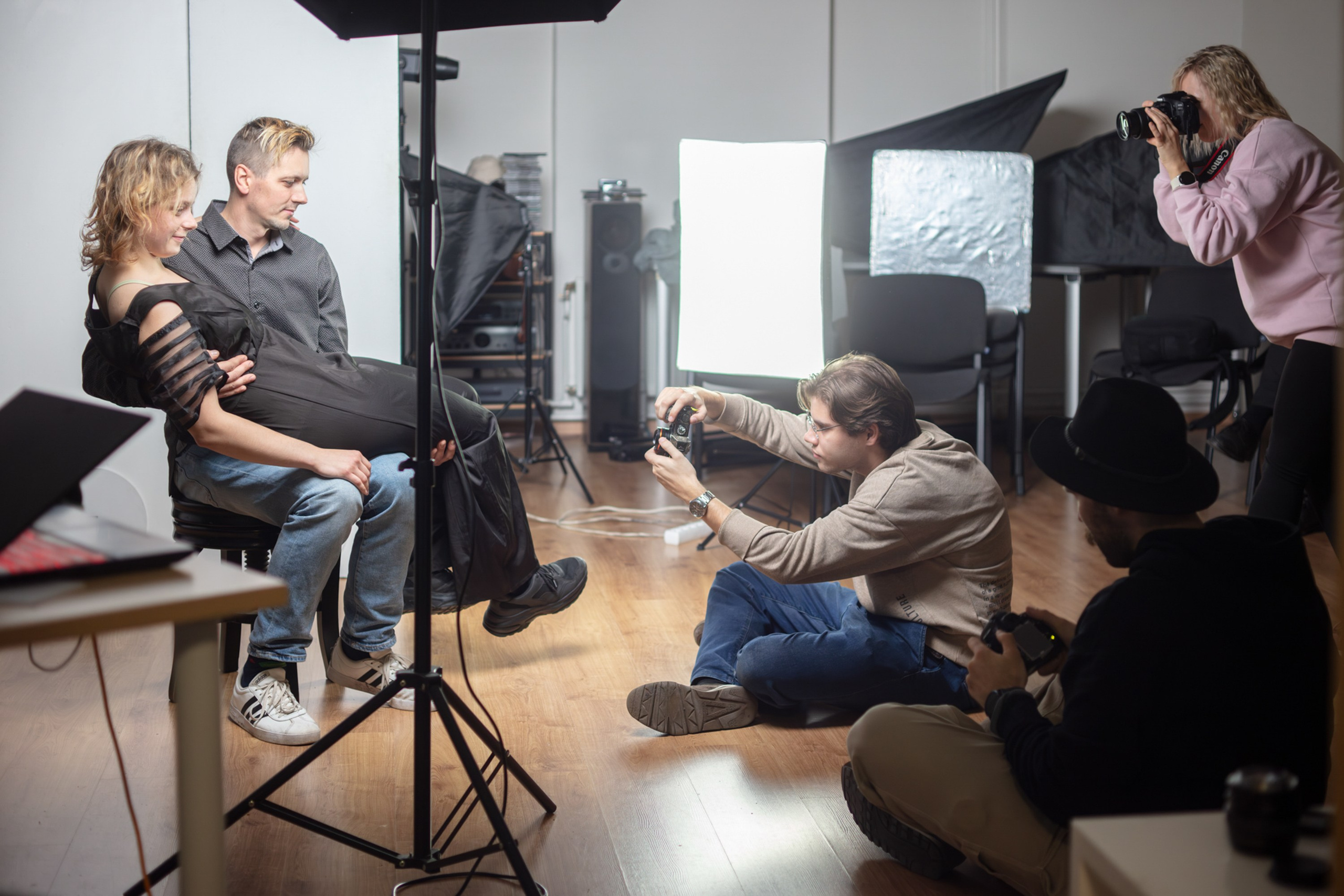 GALERIJA. Fotokursi fotostudijā Rīgā. Profesionāls fotogrāfs Aivars Tipsis