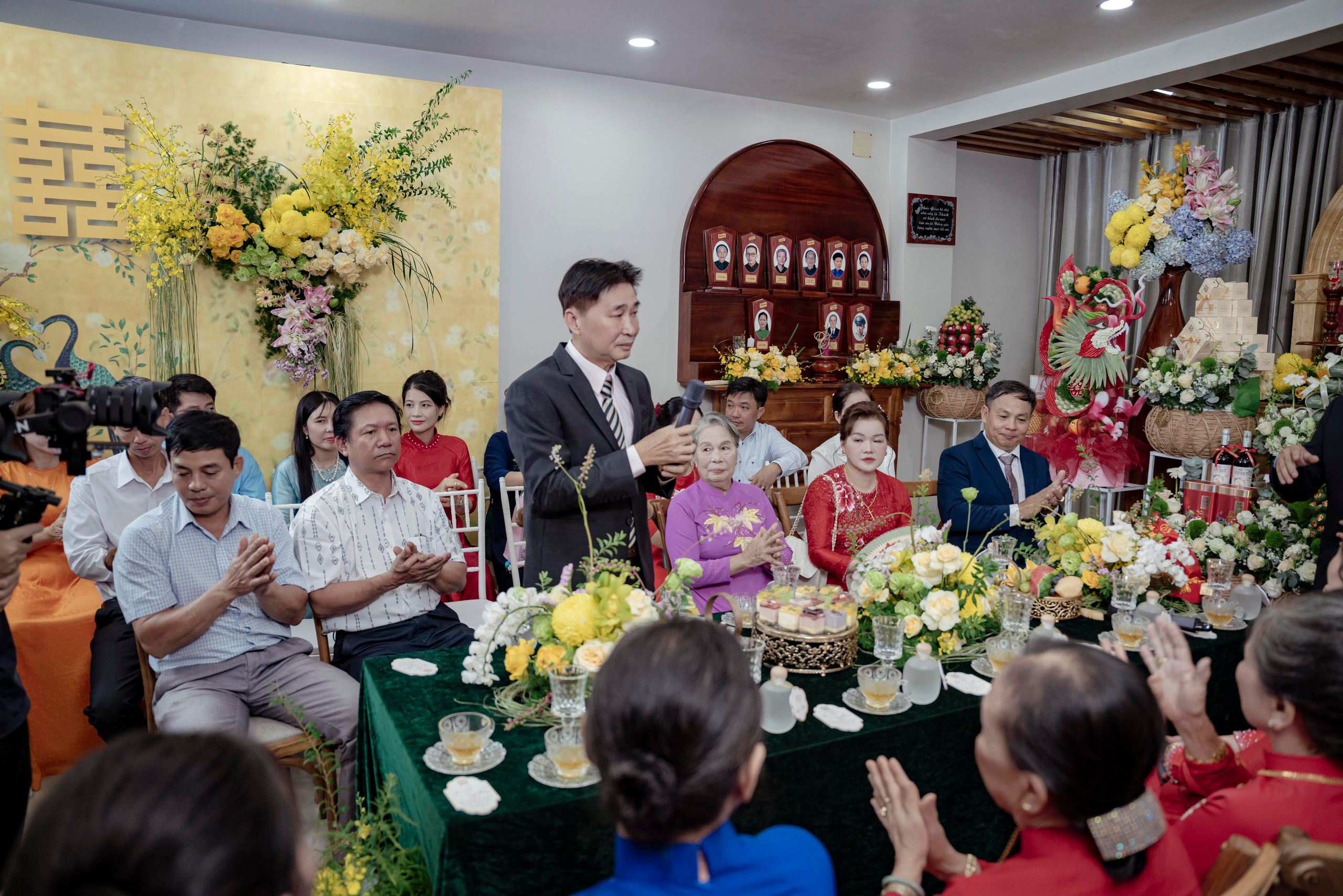 JOE & MIA. WEDDING PHOTOGRAPHER IN VIETNAM