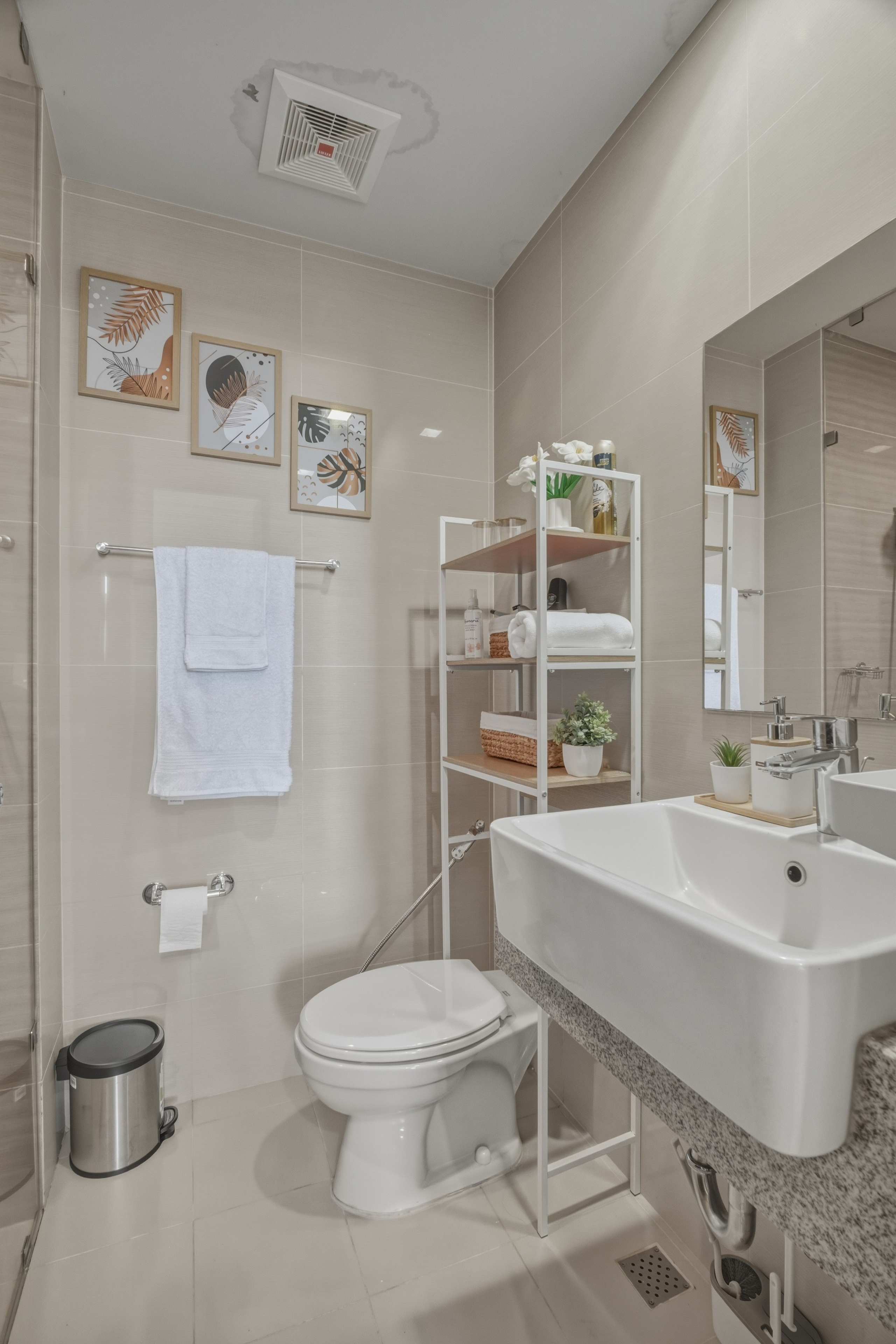 Uptown Parksuites // BGC. Interior & Architectural Photographer Philippines | Argen Carlo Camaclang