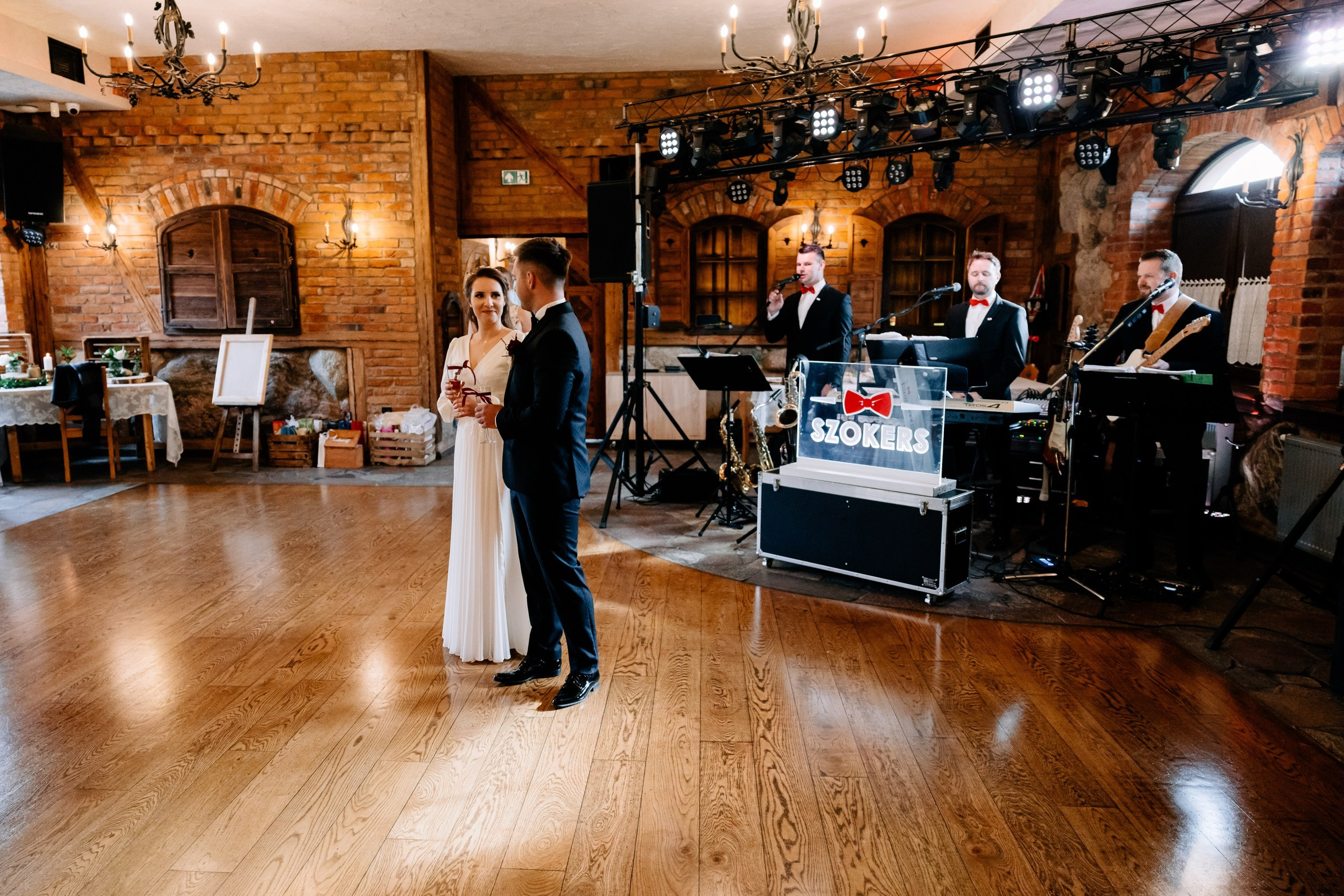 Zofia ♡ Bartosz. Fotograf Ślubny Warszawa - Sesje Biznesowe Rodzinne Eventy