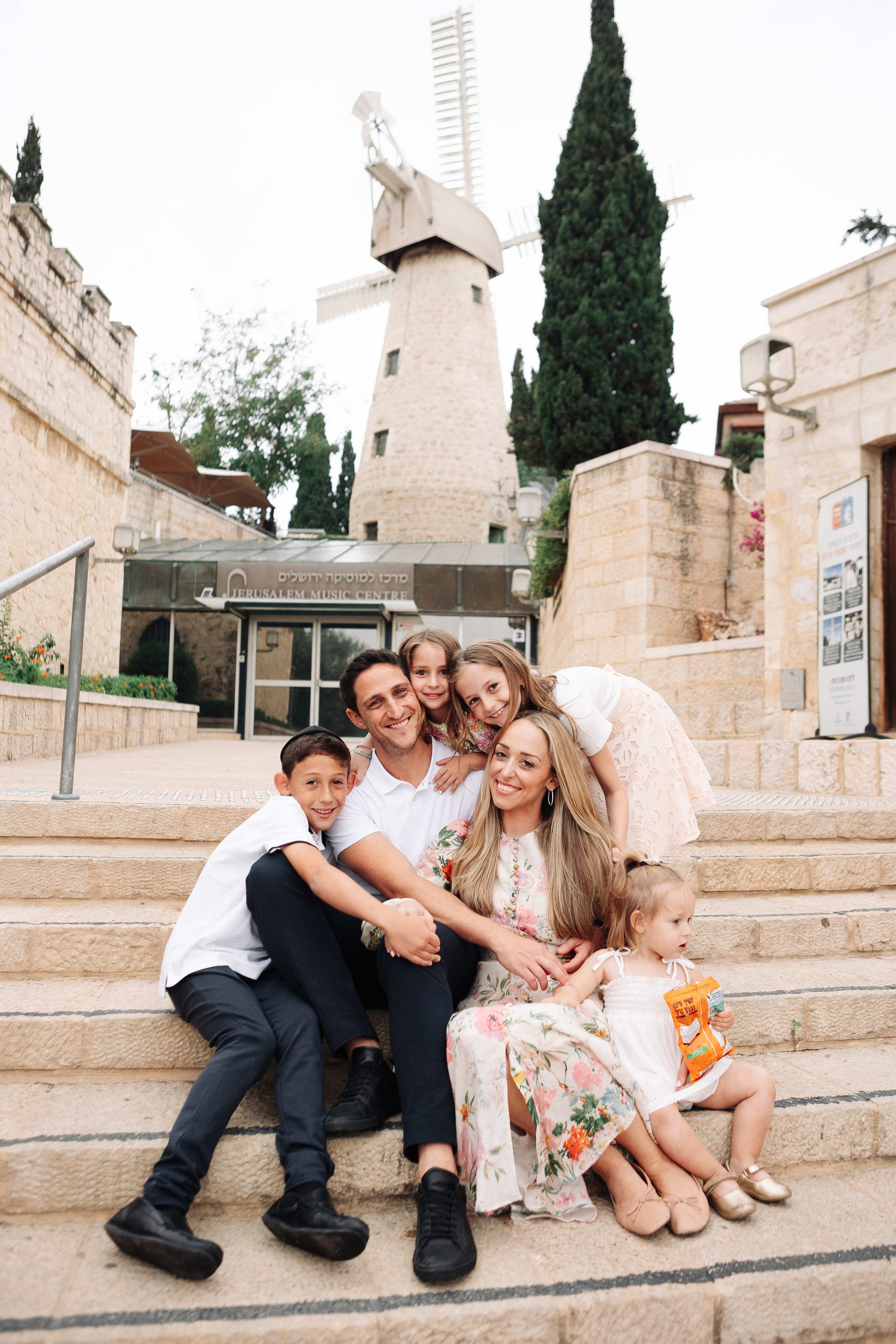 BIG FAMILY IN YAMIN MOSHE. Https://shi-photo.com/