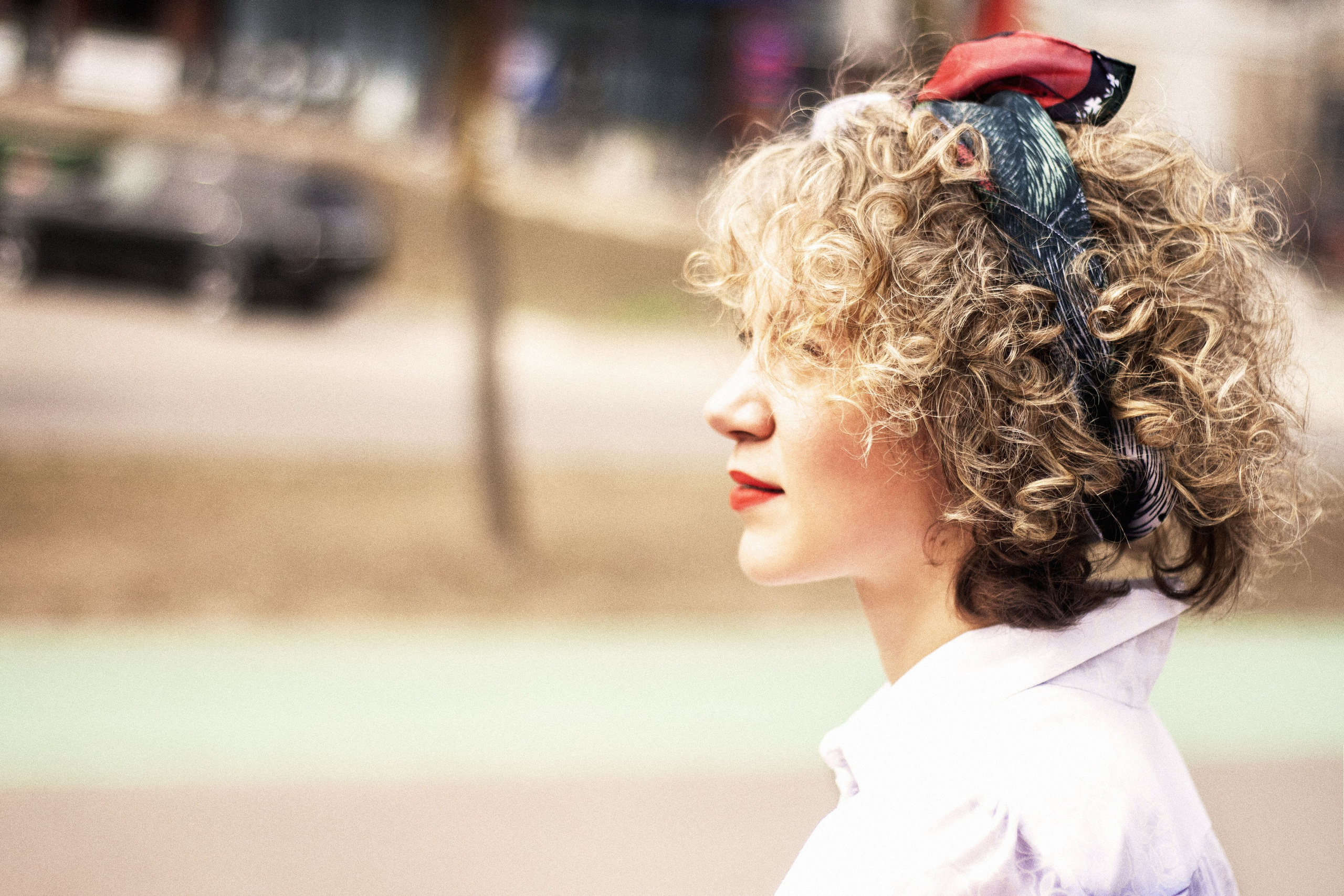 Julieta. Portrait and still life photographer. Designer, photographer, and illustrator
