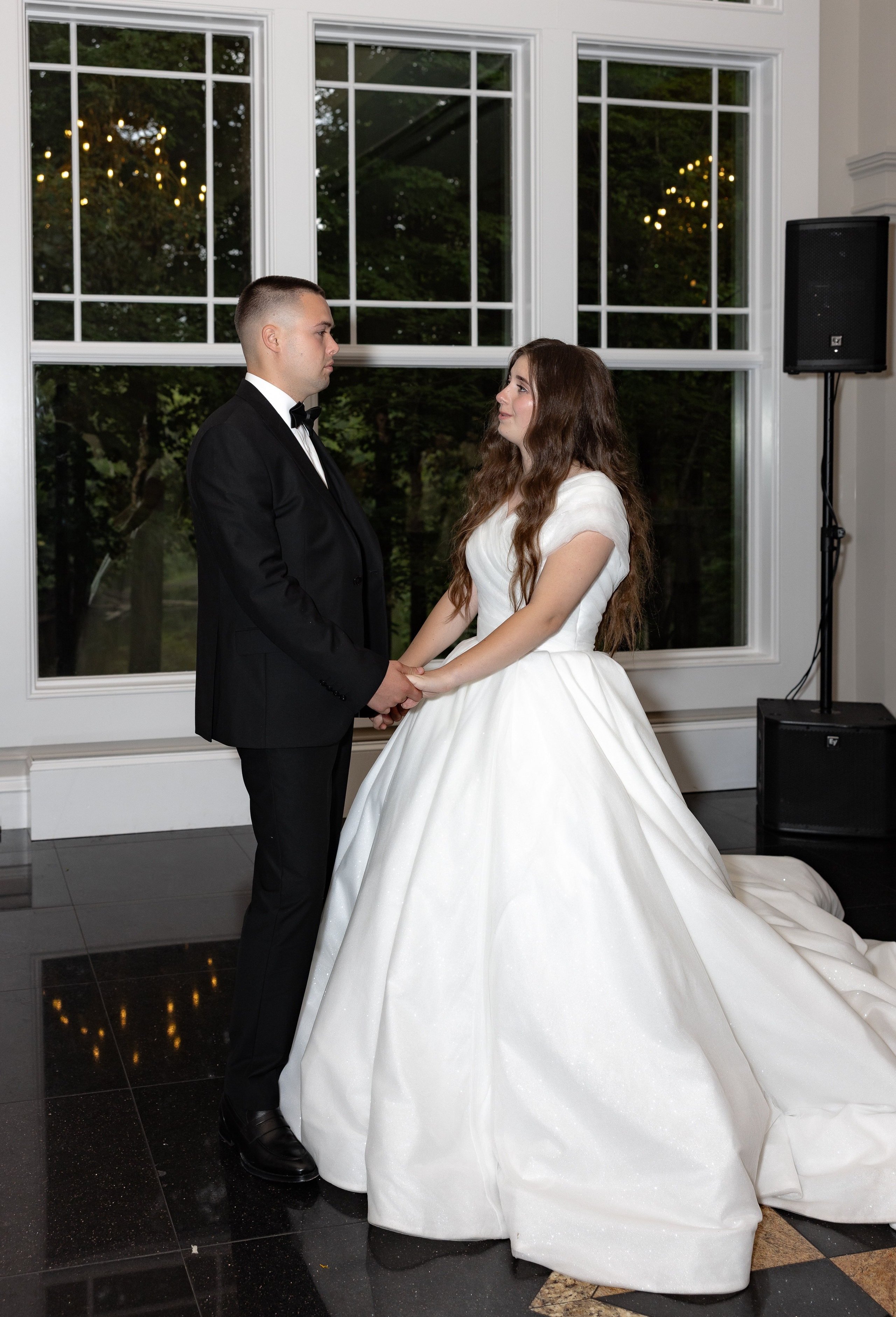 Vitalii and Diana. Massachusetts. Photographer Anastasia Nagibina