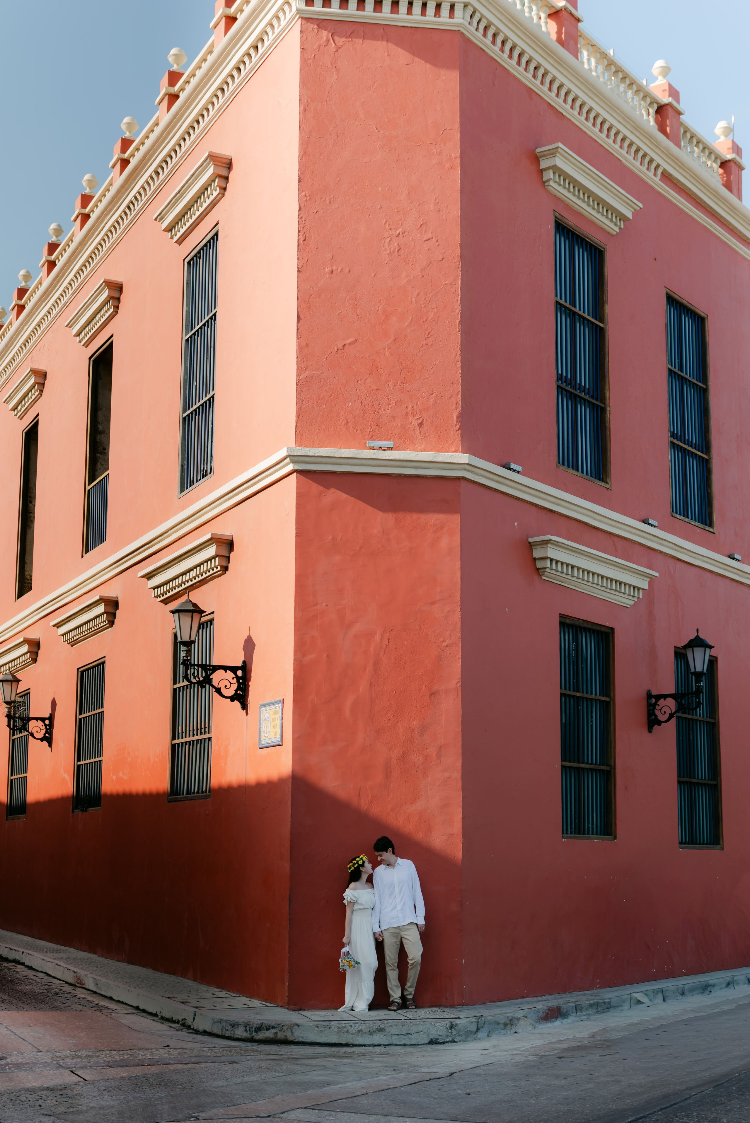 Preboda destino en Cartagena | Sesión romántica Colombia – Japón. Fotógrafos de bodas en Barranquilla, Cartagena y Santa Marta | BanderArt