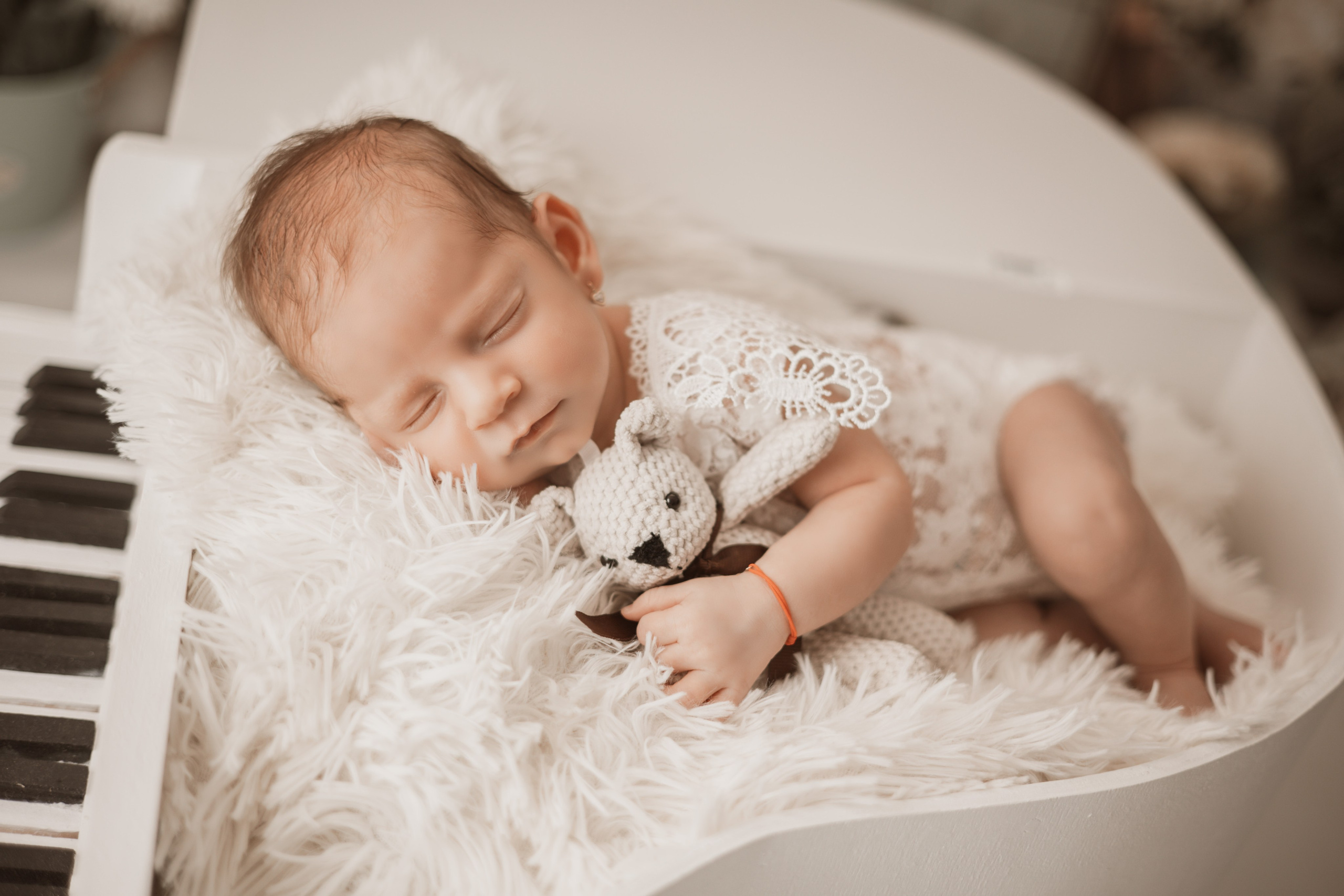 NEWBORN. FOTOGRAFUL LUI MATEI