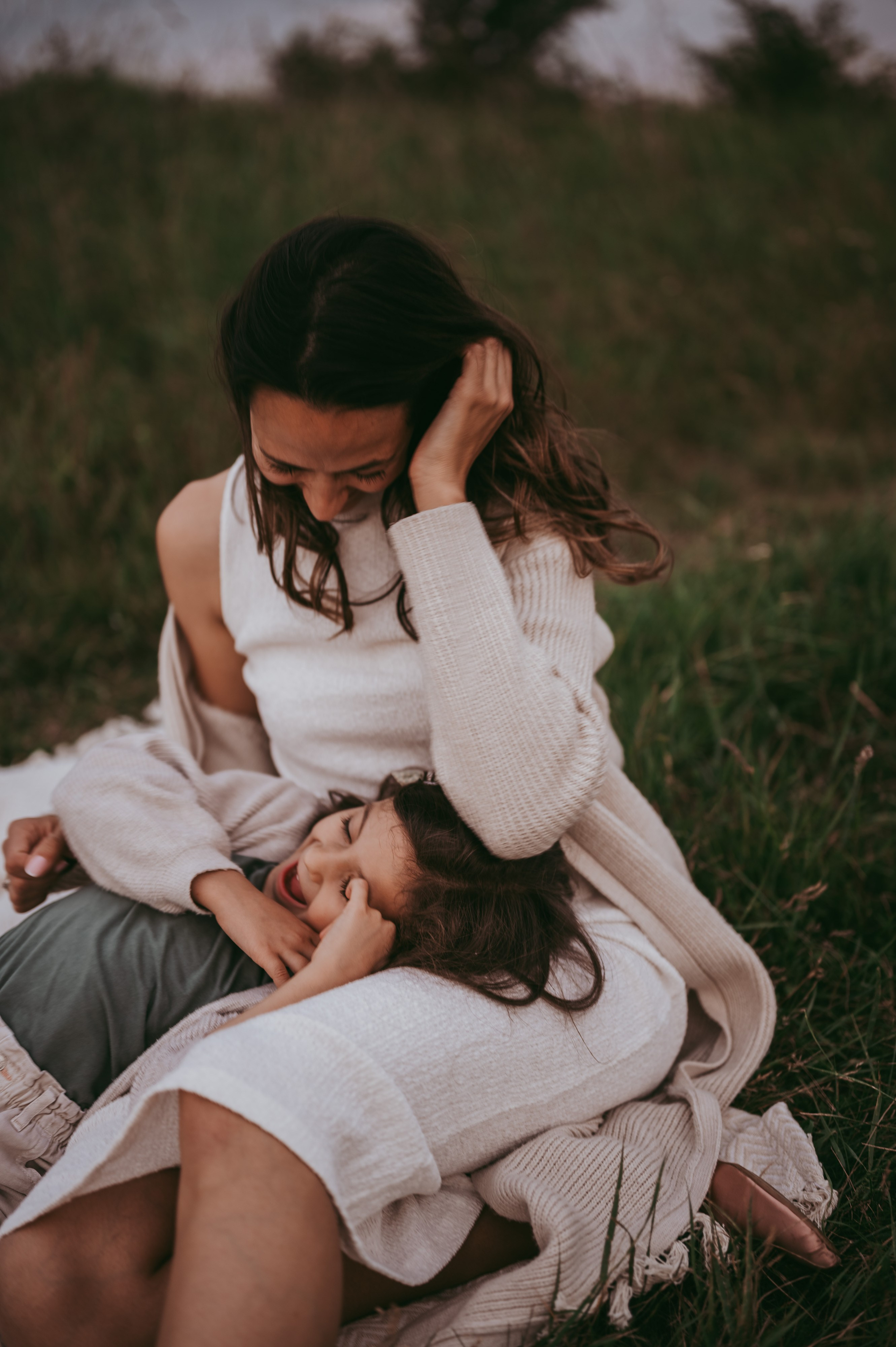 Bojana i Srna / mammy and me photosession. Deciji i porodicni fotograf u Beogradu Oksana Skendzic