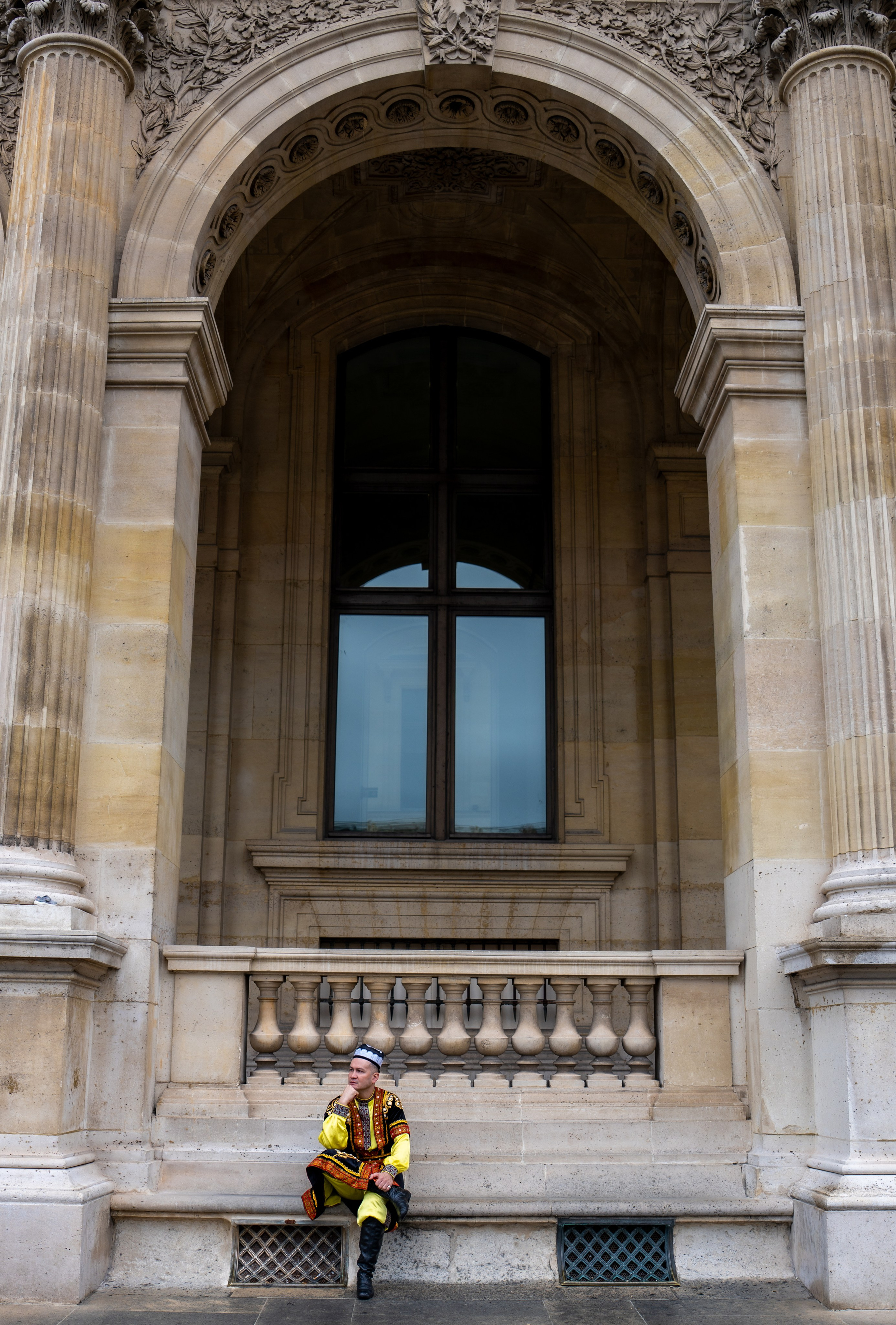 Echo of home. Nina — Fashion & Beauty Photographer in Paris | Portrait Photoshoots