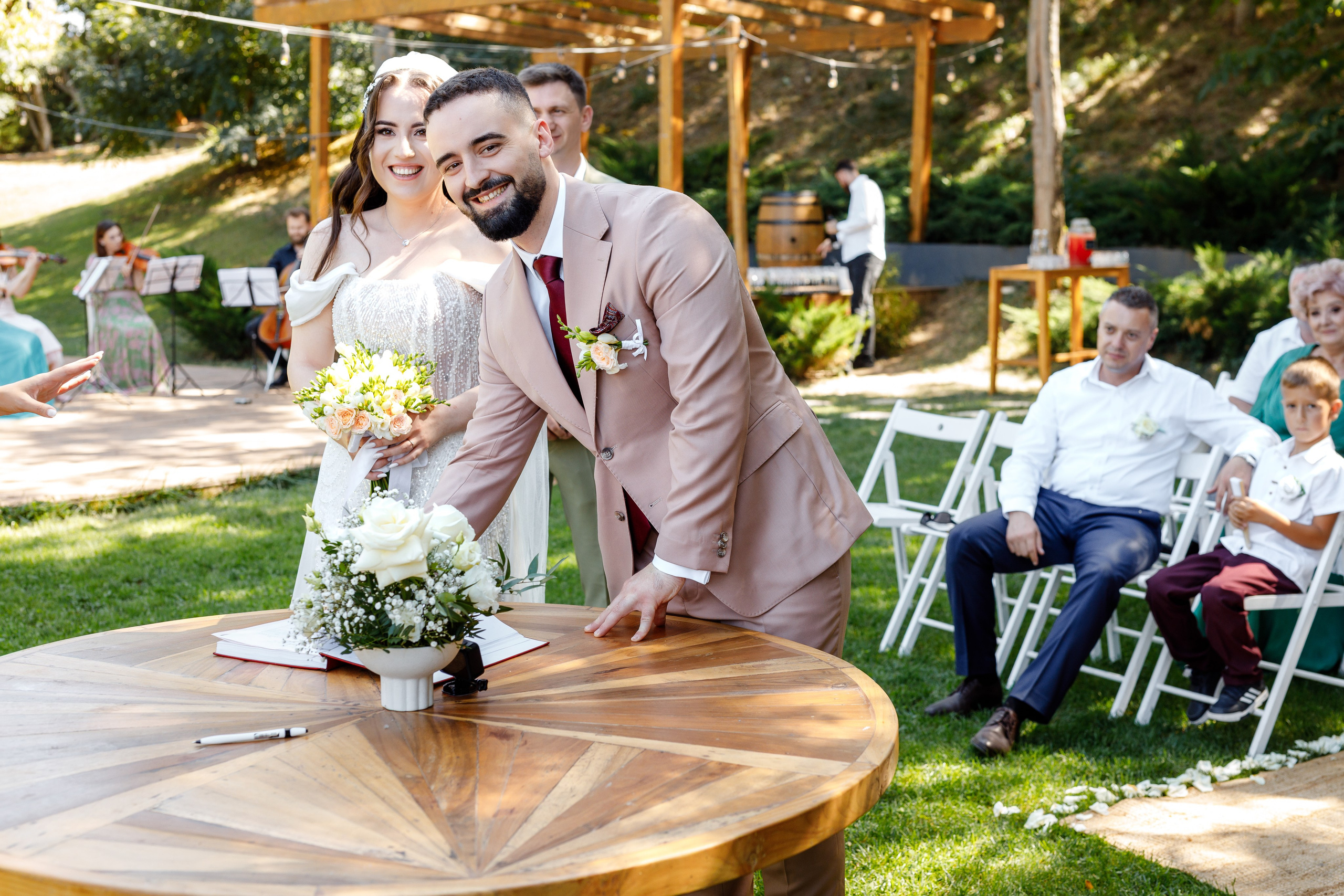 Mihai & Iasmina. Lucian Dedeu — Fotograf de nuntă și eveniment