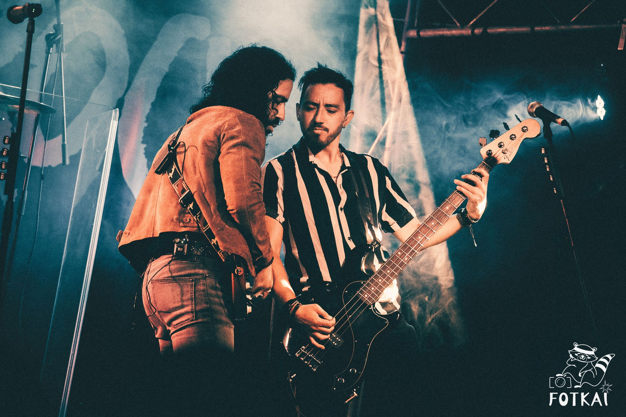 DENISDENIS — reportaje fotográfico del concierto en la Sala Marearock (Alicante) | FOTKAI