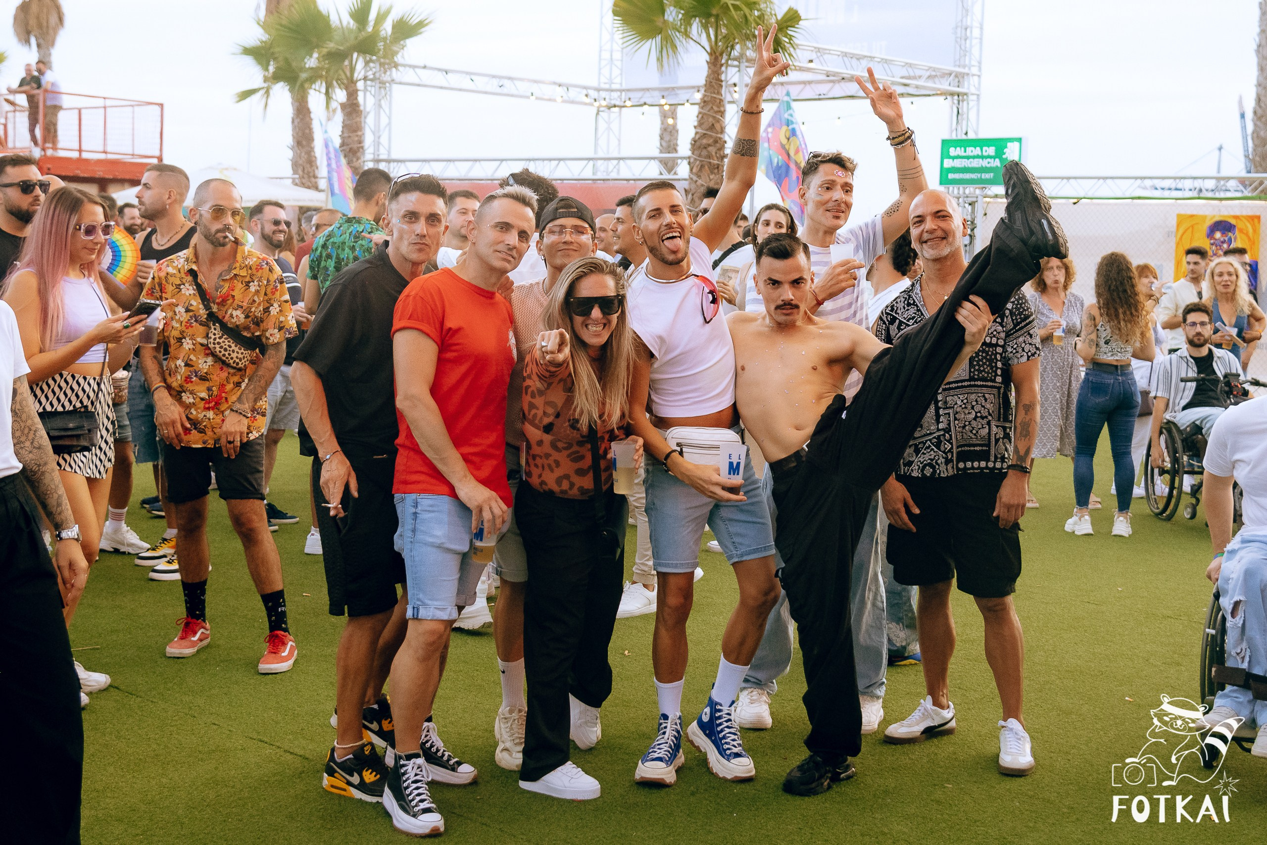 Cariña: La Fiesta 2025 Alicante — fotos del festival LGTBI y drag shows | FOTKAI