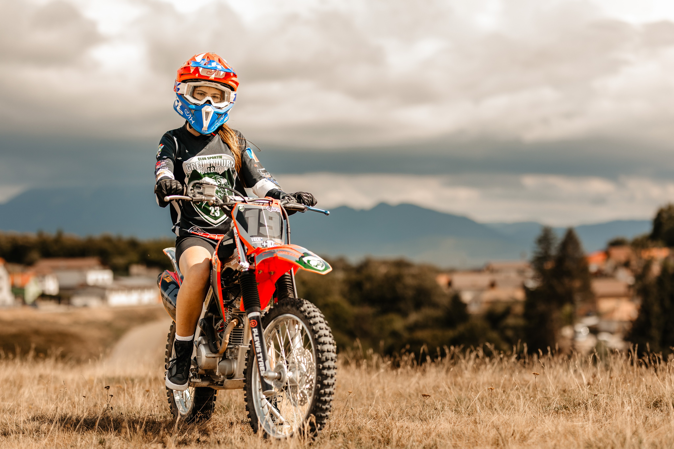 Fetele Enduro. Ionut Brehuescu — Fotograf