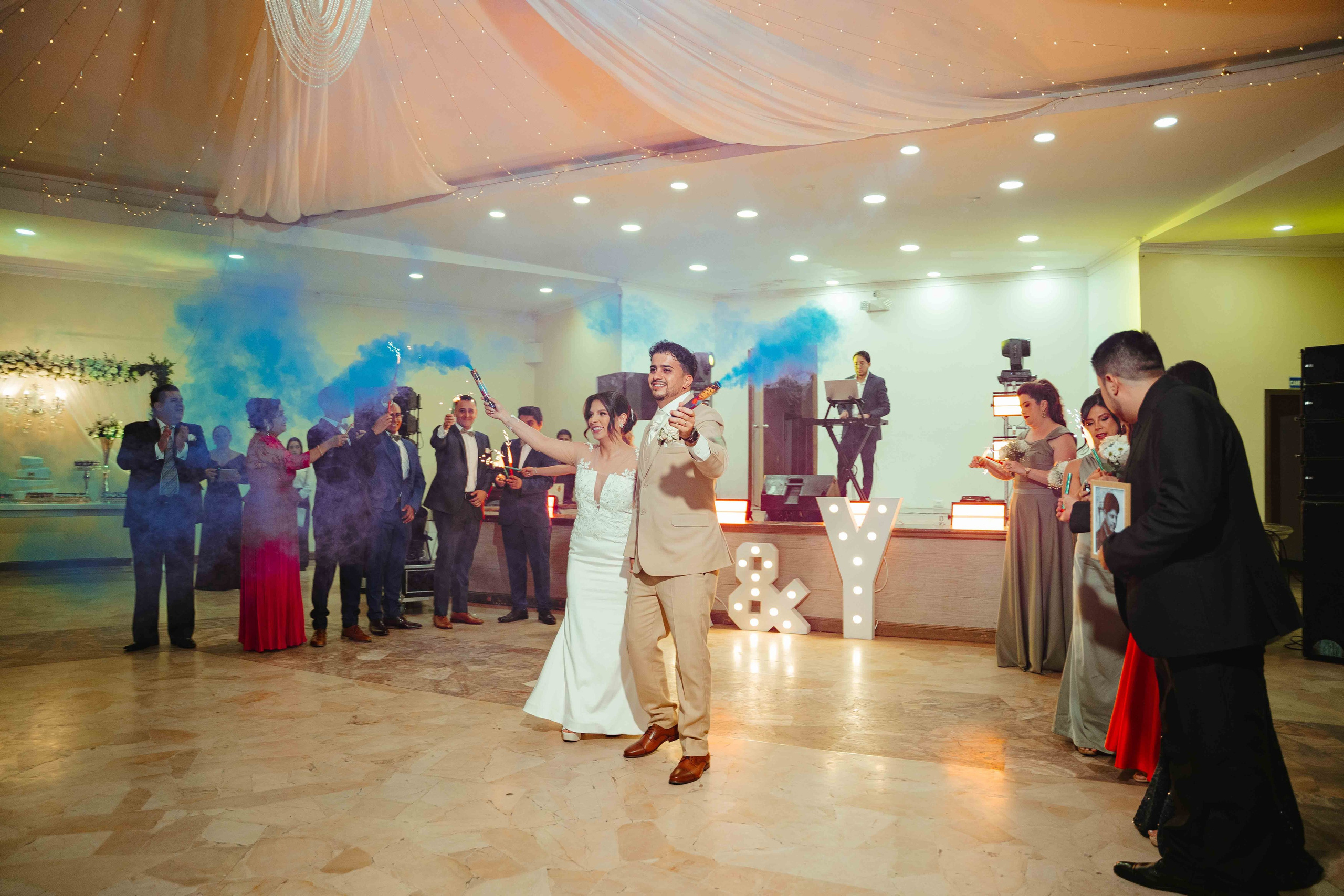 Boda de Kelvin y Yari en Loja | Fotografía y Filmación por Piero Alvarez. Fotógrafo de bodas en Loja Ecuador | Piero Alvarez PH