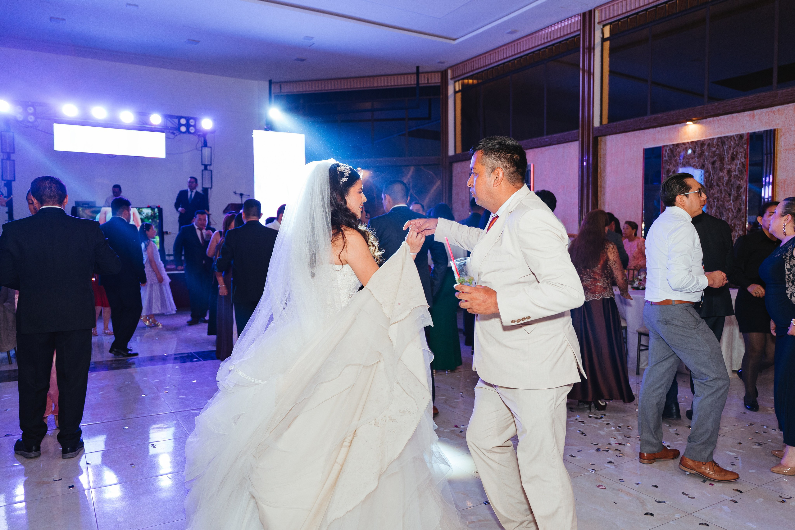 Pablo y Lizbeth. Fotógrafo de bodas en Loja Ecuador | Piero Alvarez PH