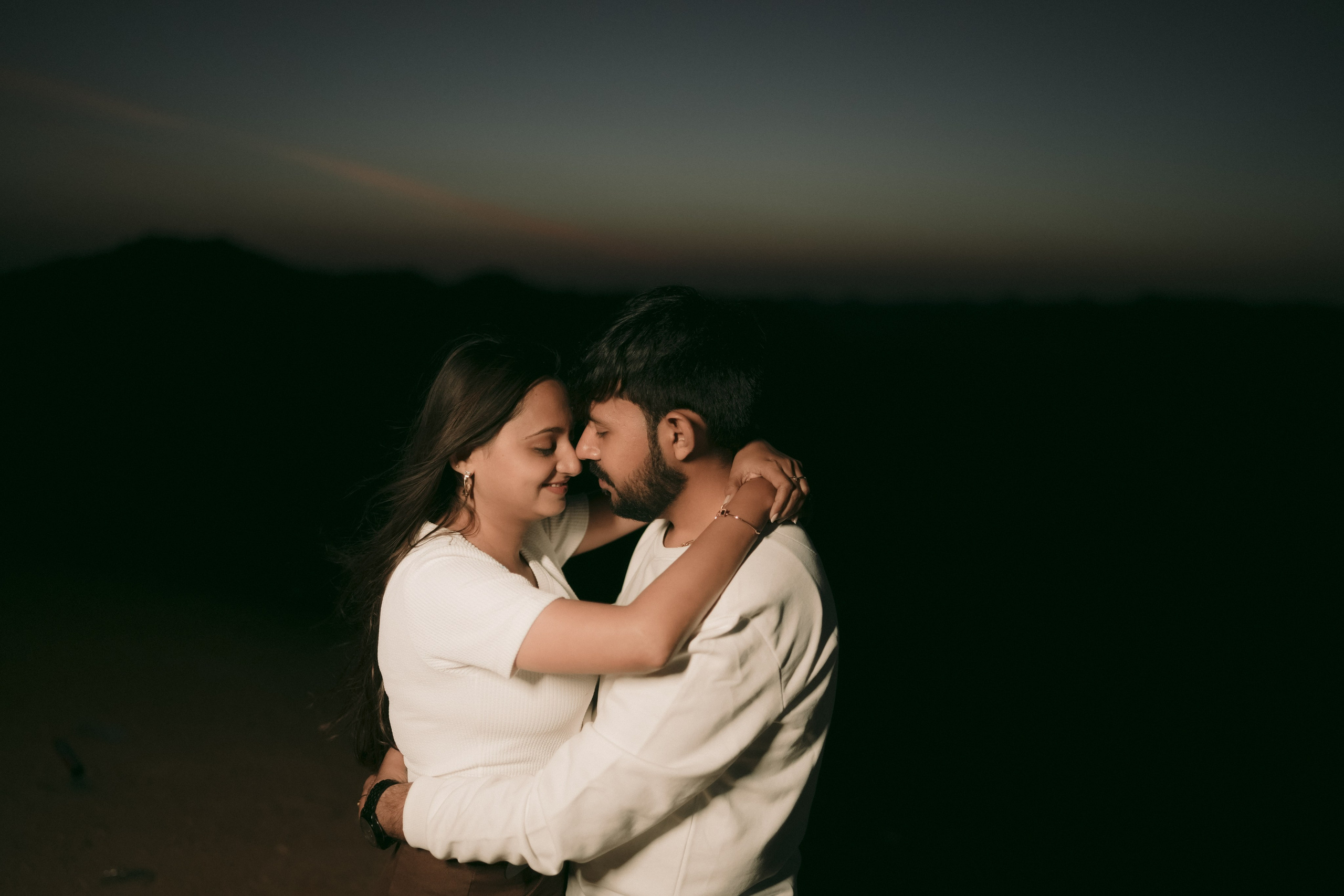 COUPLE SESSIONS. Love Emotions Weddings