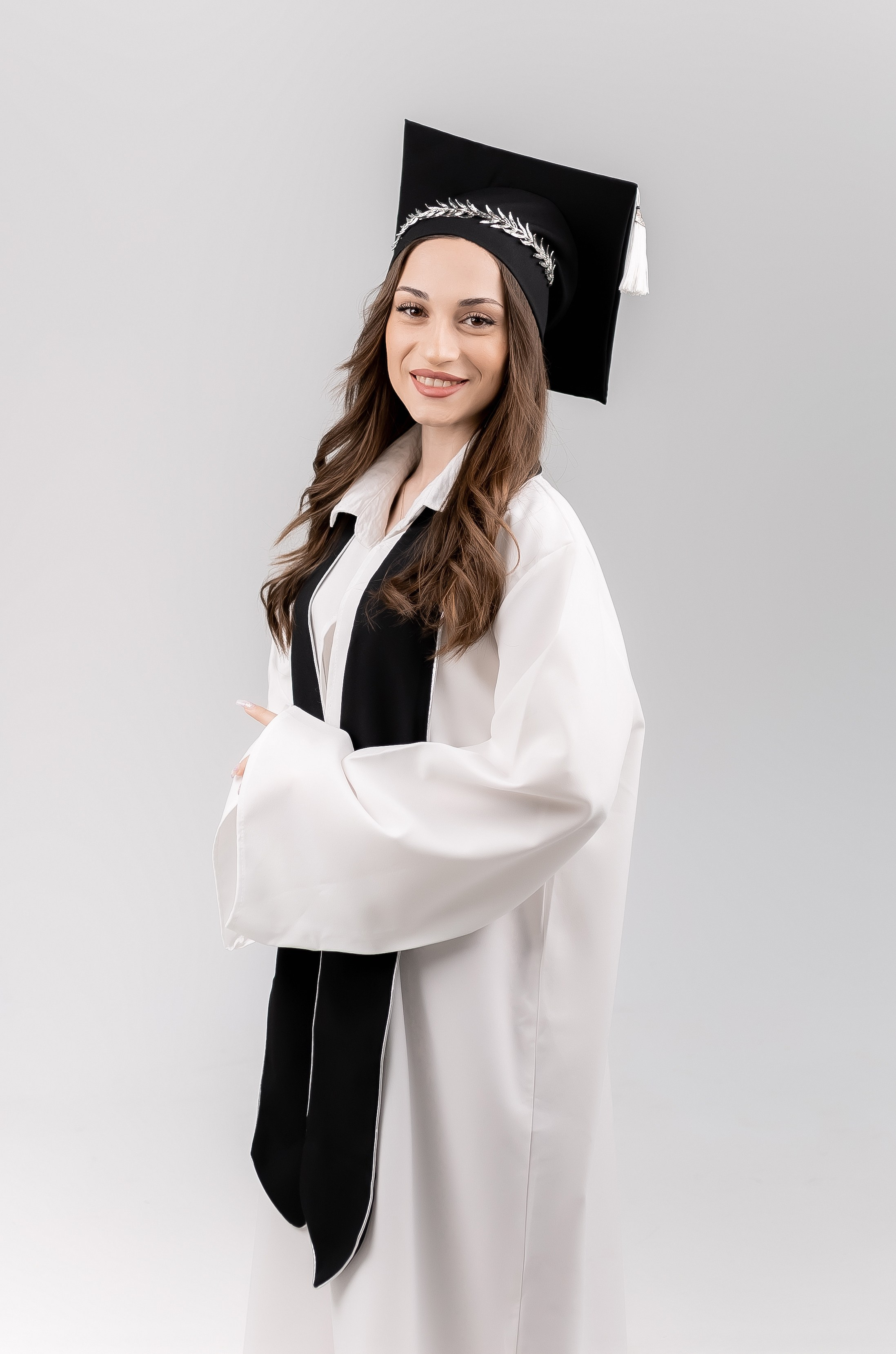 Premium mezun xalati, qara mezun geyimi, ag mezun libasi, qirmizi sarfli mezun paltari, mezun aksesuarlar, mezun papaqlari, mezun lentleri, mezun hediyyeleri, mezun fotosessiya geyimleri, mezun cekilisi ucun geyimler, mezun tedbirleri ucun aksesuarlar, mezun geyimlerinin icare ve satisi, premium mezun libaslari, mezun geyimleri online sifaris, mezun geyimleri Bakida, mezun geyimleri qiymetleri, mezun geyimleri modelleri, Mezun cekilisi, mezun fotosessiyasi, mezun cekilisi ucun geyimler, mezun mantiyasi cekilisi, mezun fotosessiya ideyalari, mezun gunu fotosessiya, mezun xatireleri, mezun papaqlari ile fotosessiya, mezun lentleri ile cekilis, ferdi mezun fotosessiyasi, qrup mezun cekilisi, mezun fotosessiya mekani, mezun ucun ideal cekilis fonlari, mezun fotosessiya aksesuarlari, mezun albomu sekilleri, mezun cekilisi poza ideyalari, universitet mezun fotosessiyasi, kollektiv mezun fotosessiyasi, mezun xalatlari ile cekilis, mezun mantiyasi fotosessiyasi, mezun geyimleri ile professional cekilis, mezun tebrik fotosessiyasi, en yeni mezun cekilis trendləri, mezun fotosessiya xidmetleri, premium mezun cekilisi, mezun cekilisi ucun dekorlar, mezun fotosessiyasi aksesuarlar, mezun gunu en gozel fotolar, mezun cekilisi fotostudiya, bakida mezun fotosessiyasi, xaricde mezun cekilisi, mezun gunune ozel cekilis,Məzun mantiyaları, eksklüziv məzun geyimləri, ağ və qara məzun libasları, məzun üçün xüsusi şarf modelləri, məzun papağı və aksesuarları, fərdi dizayn məzun geyimləri, məzun tədbiri üçün ən yaxşı seçimlər, məzun fotosessiyası üçün ideal libaslar, məzun mərasimi geyimləri, keyfiyyətli məzun mantiyası, rahat və şık məzun geyimləri, məzun üçün lent və tac modelləri, məzun simvolik medalları, icarəyə verilən məzun libasları, məzun geyimlərinin sərfəli qiymətləri, onlayn məzun geyimi sifarişi, məzun paltarı mağazası, dəbli məzun geyimləri, premium məzun mantiyalarının satışı, universitet məzunları üçün mantiyalar, kollektiv məzun geyimləri, məktəb məzunları üçün geyimlər, diplom mərasimi üçün geyimlər, fərqli rəngdə məzun libasları, ən yeni məzun geyimləri, rahat və premium məzun geyimi seçimləri, Bakıda məzun geyimi mağazası, məzun üçün ən yaxşı libaslar, məzun dünyası, mezun dunyasi, mezun geyimleri