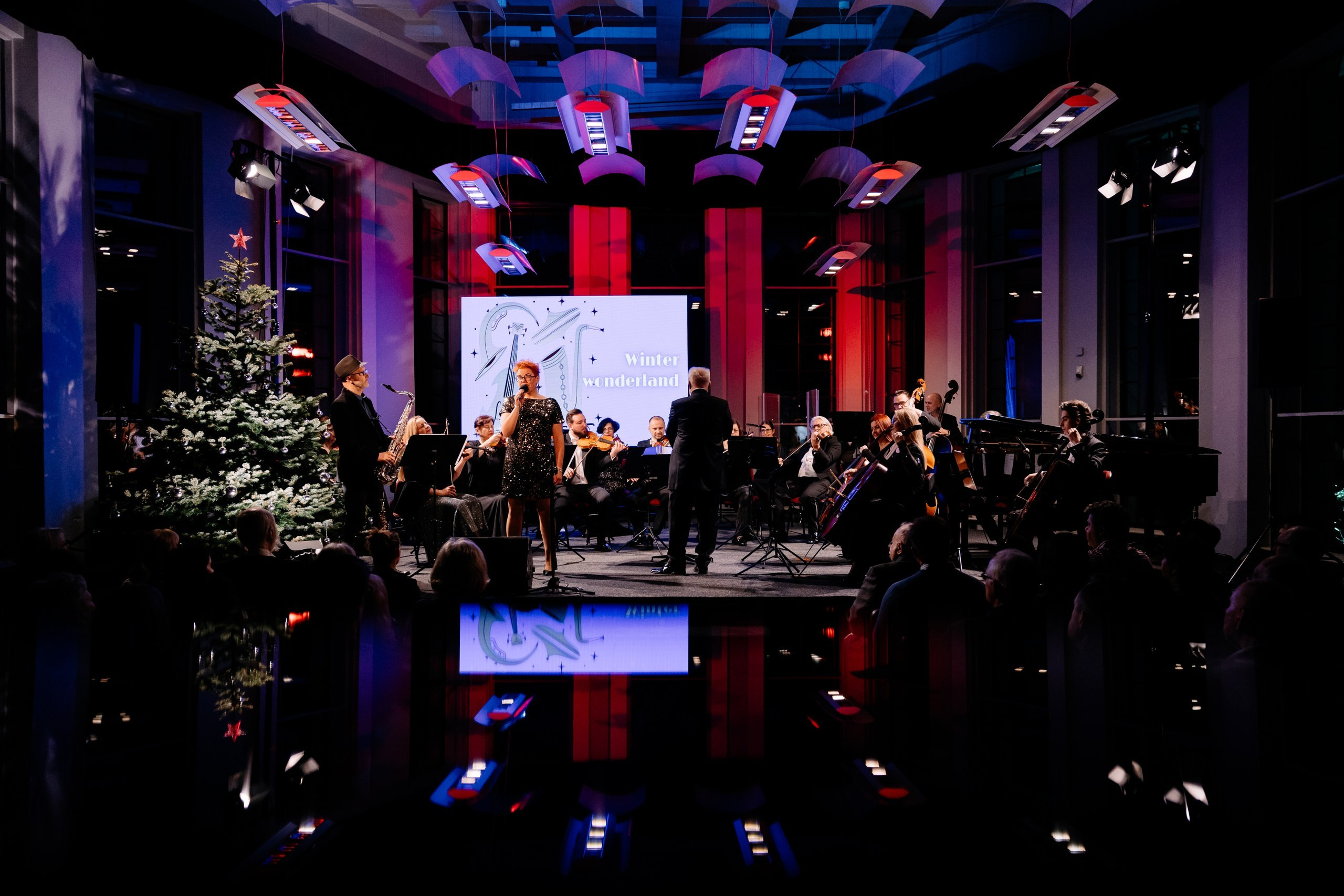 Opera Leśna. Fotograf Ślubny Warszawa - Sesje Biznesowe Rodzinne Eventy