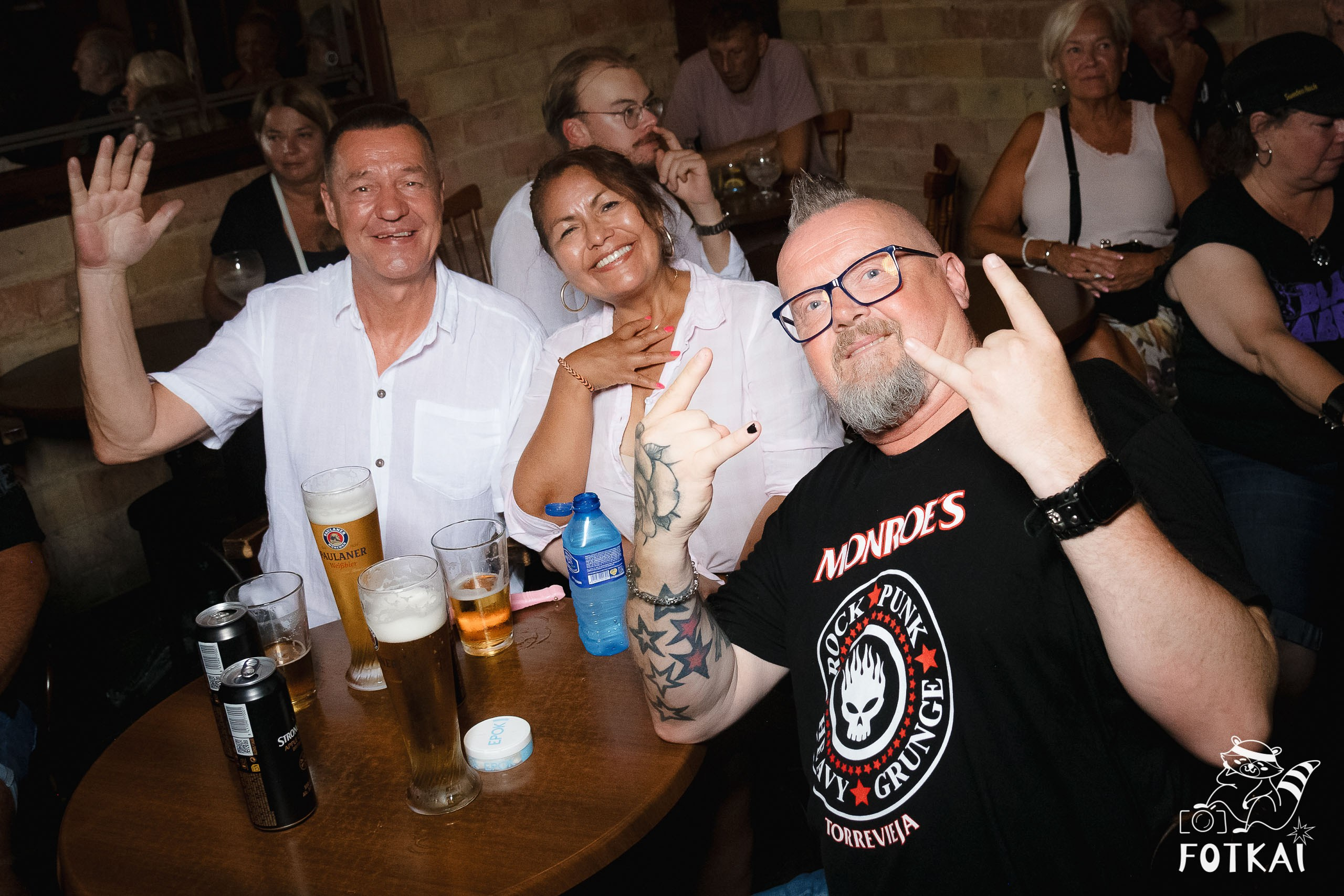 Stones of the Coast en El Paso Rock Bar Torrevieja: Reportaje fotográfico 20.09.25 | FOTKAI