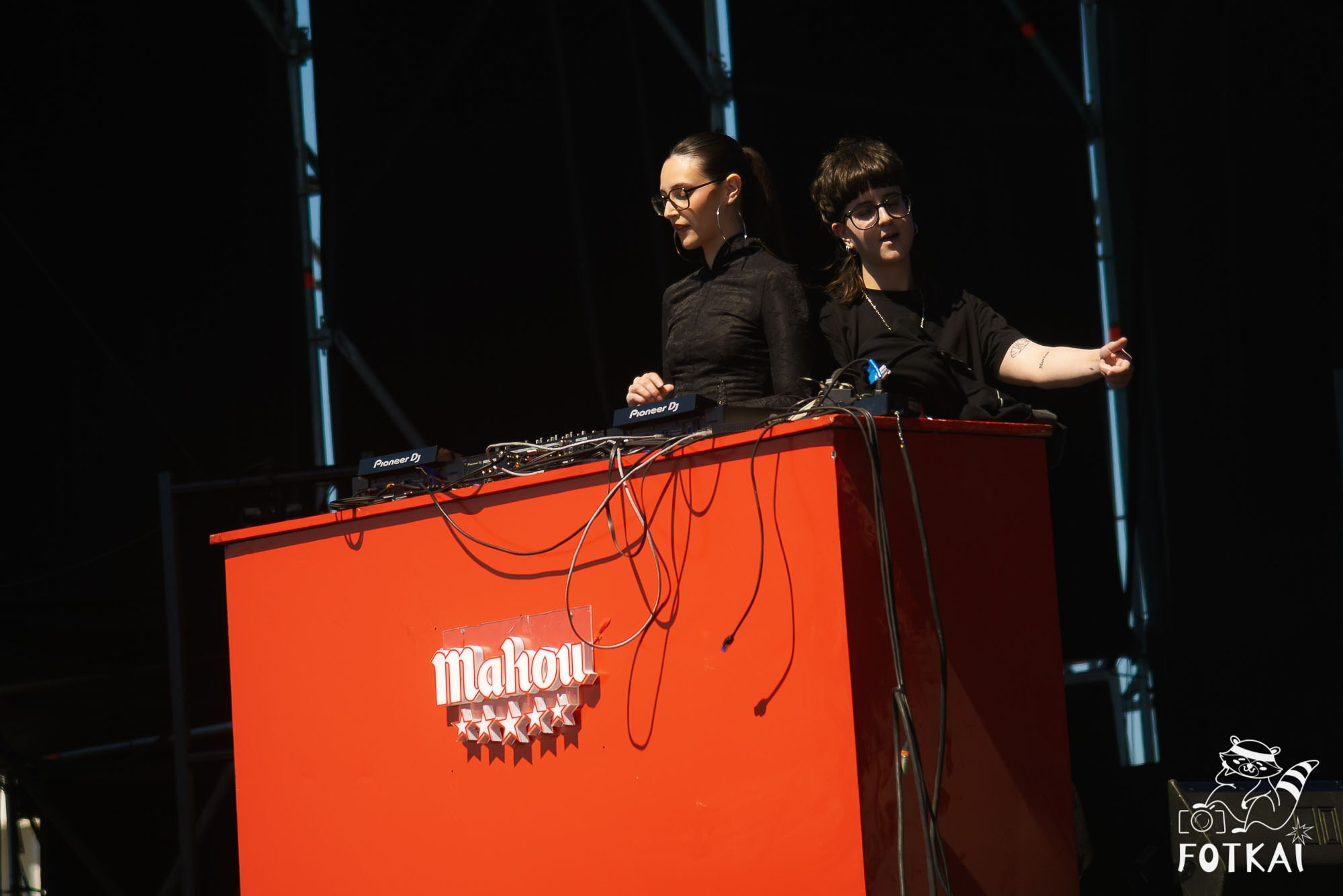 Costa Sonora 2026 Alicante Day 1 Photos — Find Yourself, Friends and Festival Crowd | FOTKAI