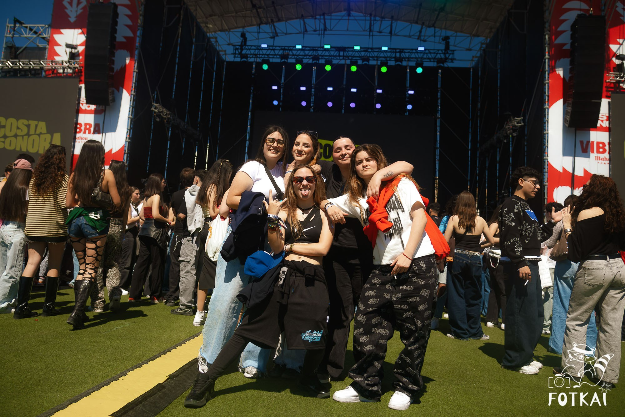 Costa Sonora 2026 Alicante Day 1 Photos — Find Yourself, Friends and Festival Crowd | FOTKAI