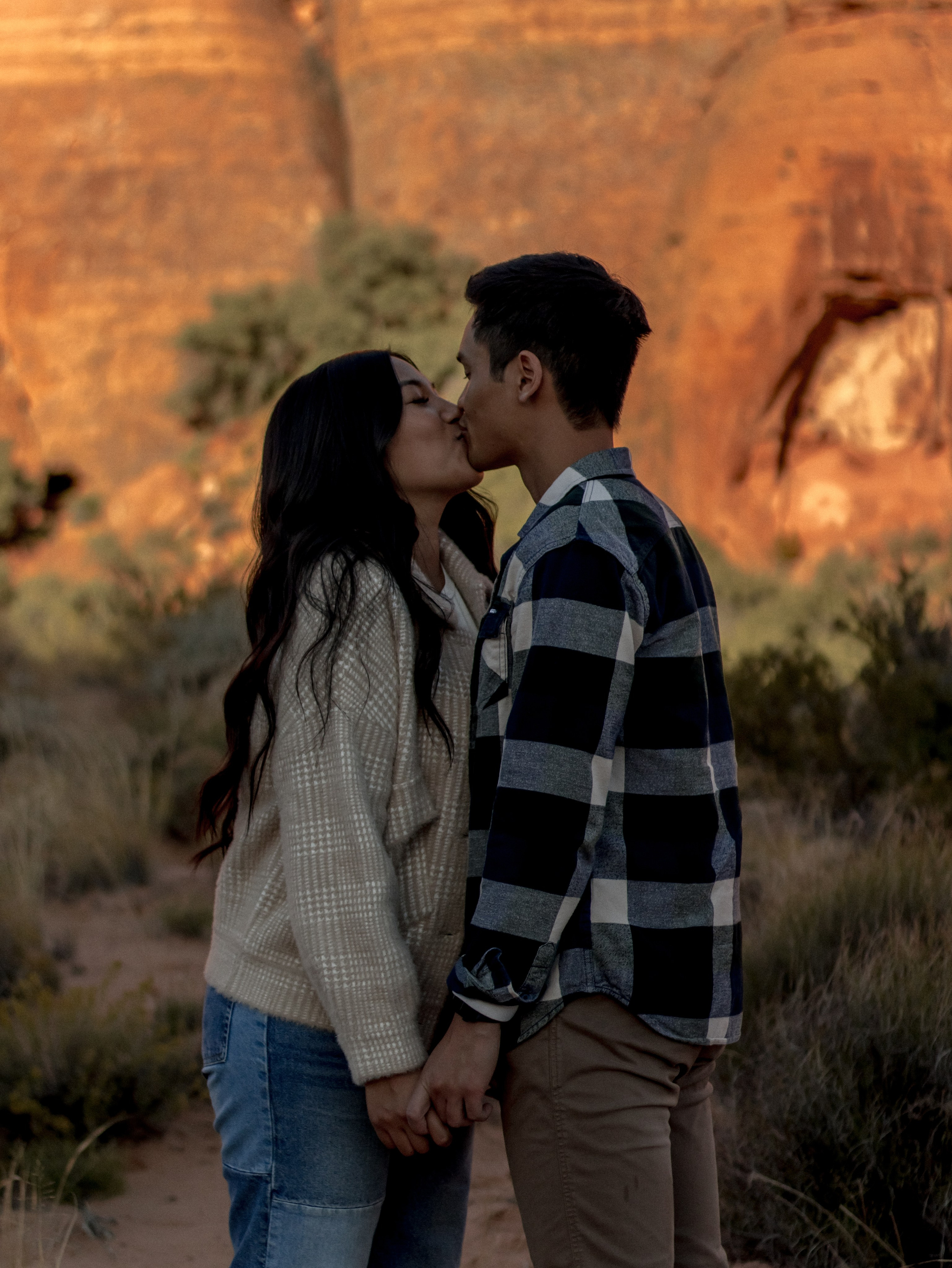 Edgy engagement session in Snow Canyon, Utah. Portrait and couples photographer in Florida, Valeriia Honcharova