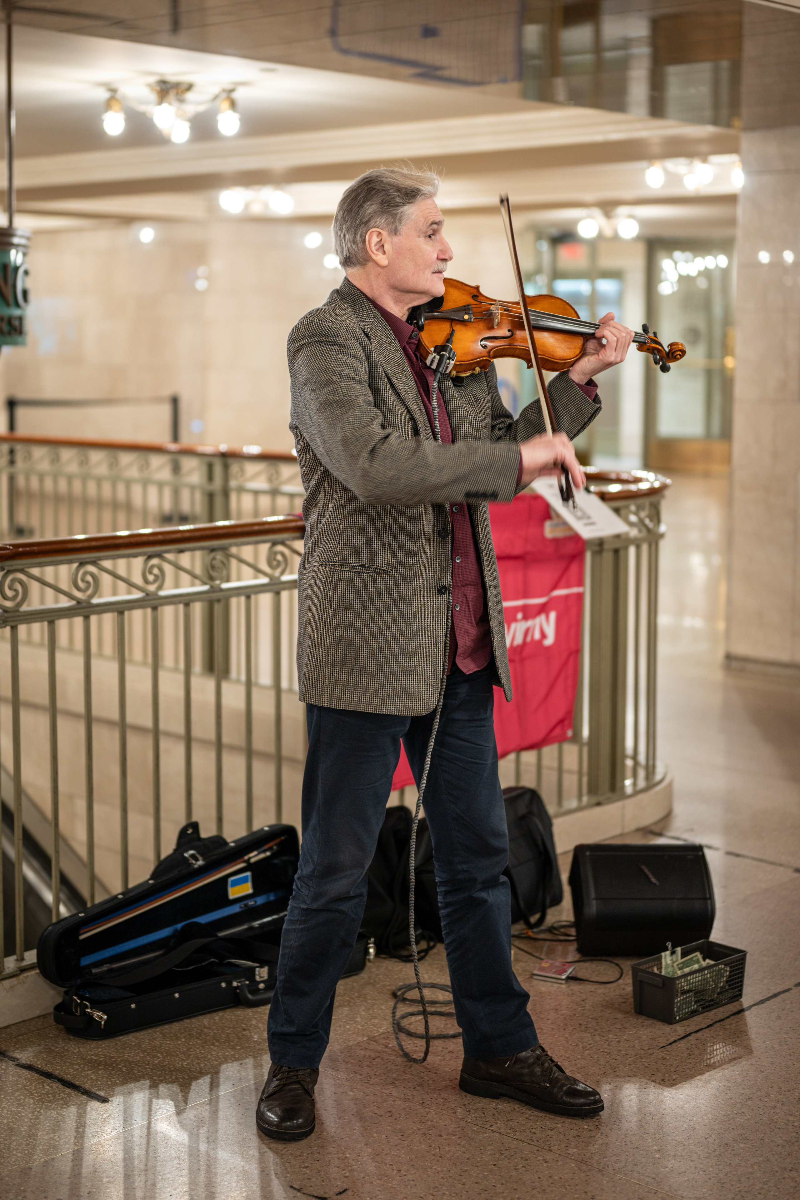 Violinist at Grand Central | NYC Portrait Session. Photography company in NYC — Sirius Proxima Photography
