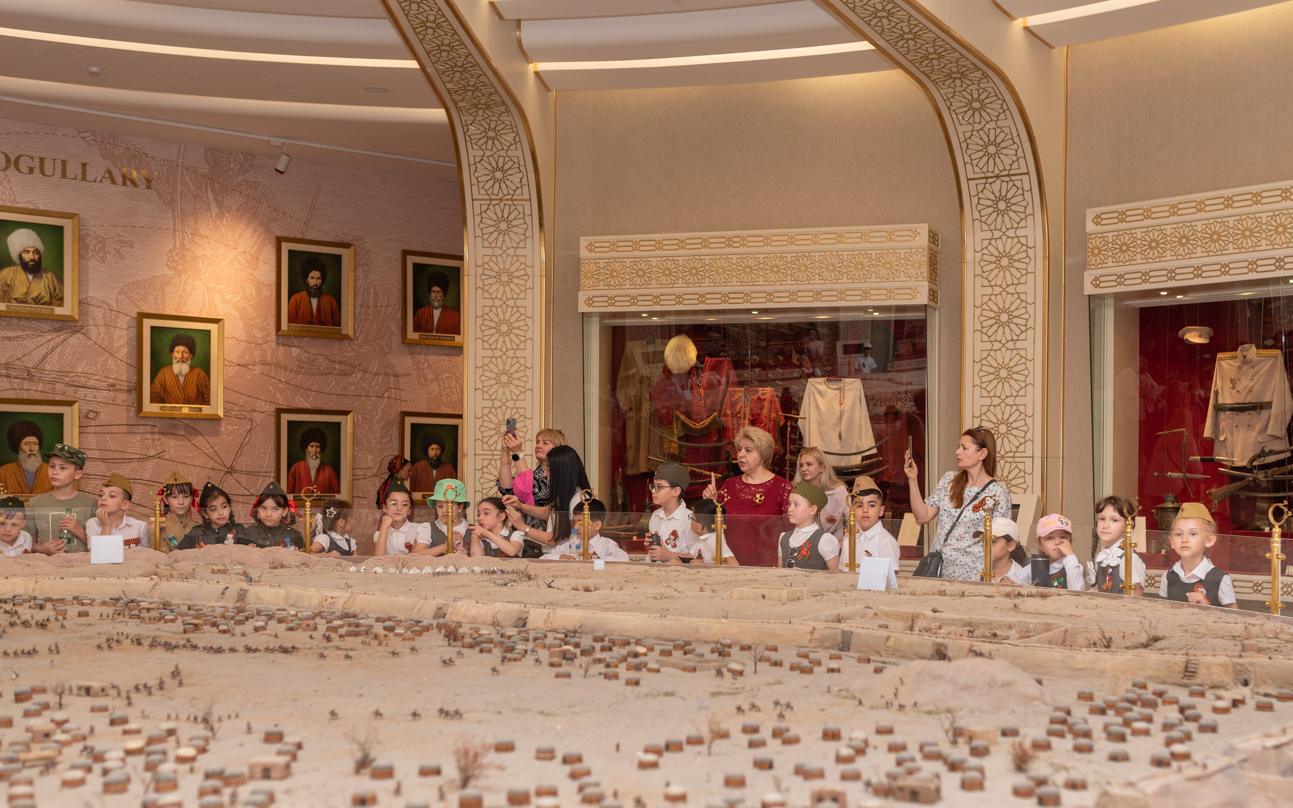 Вечный огонь 2"А» класс. Ваш фотограф в Ашхабаде Гамлет Осипов