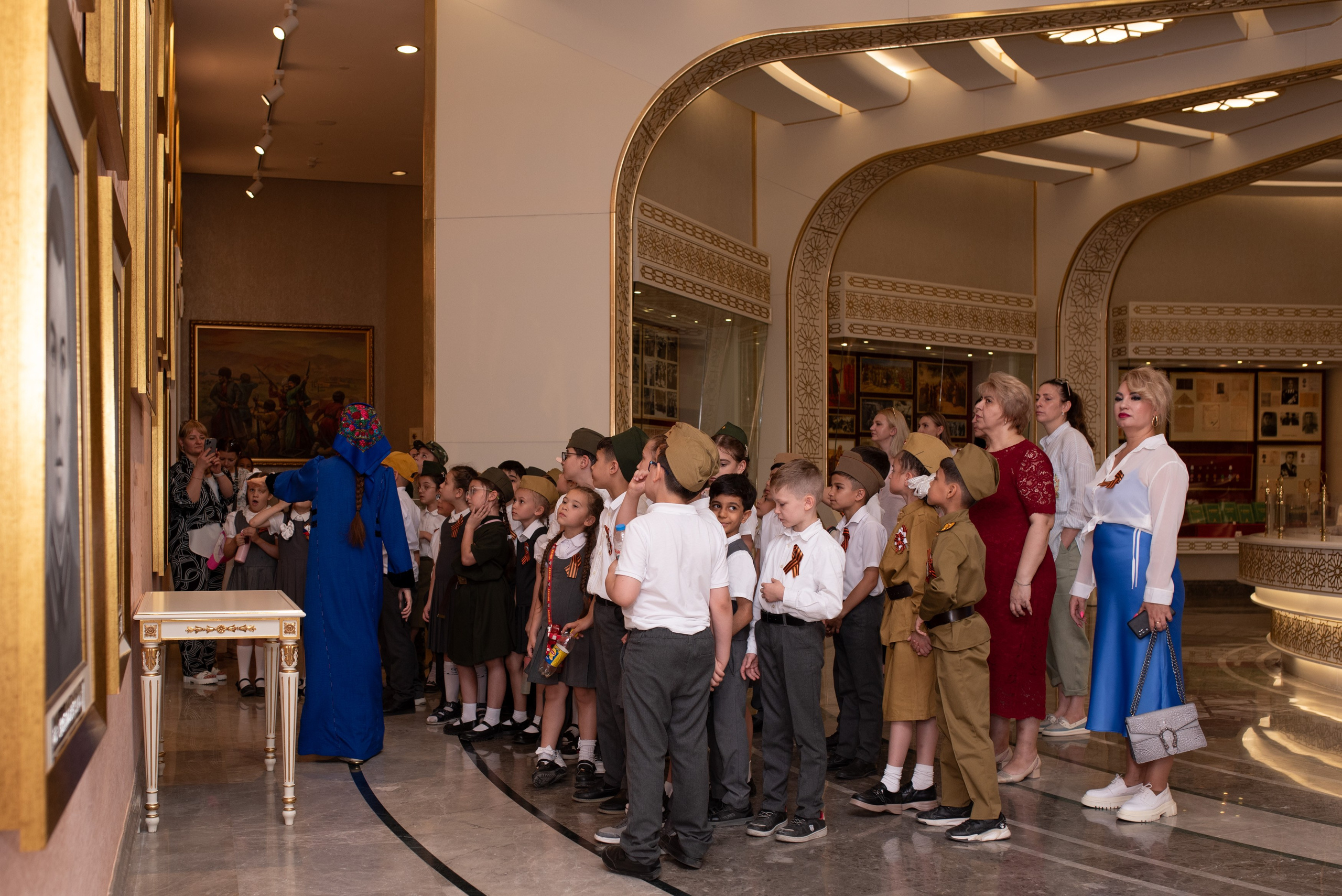 Вечный огонь 2"А» класс. Ваш фотограф в Ашхабаде Гамлет Осипов