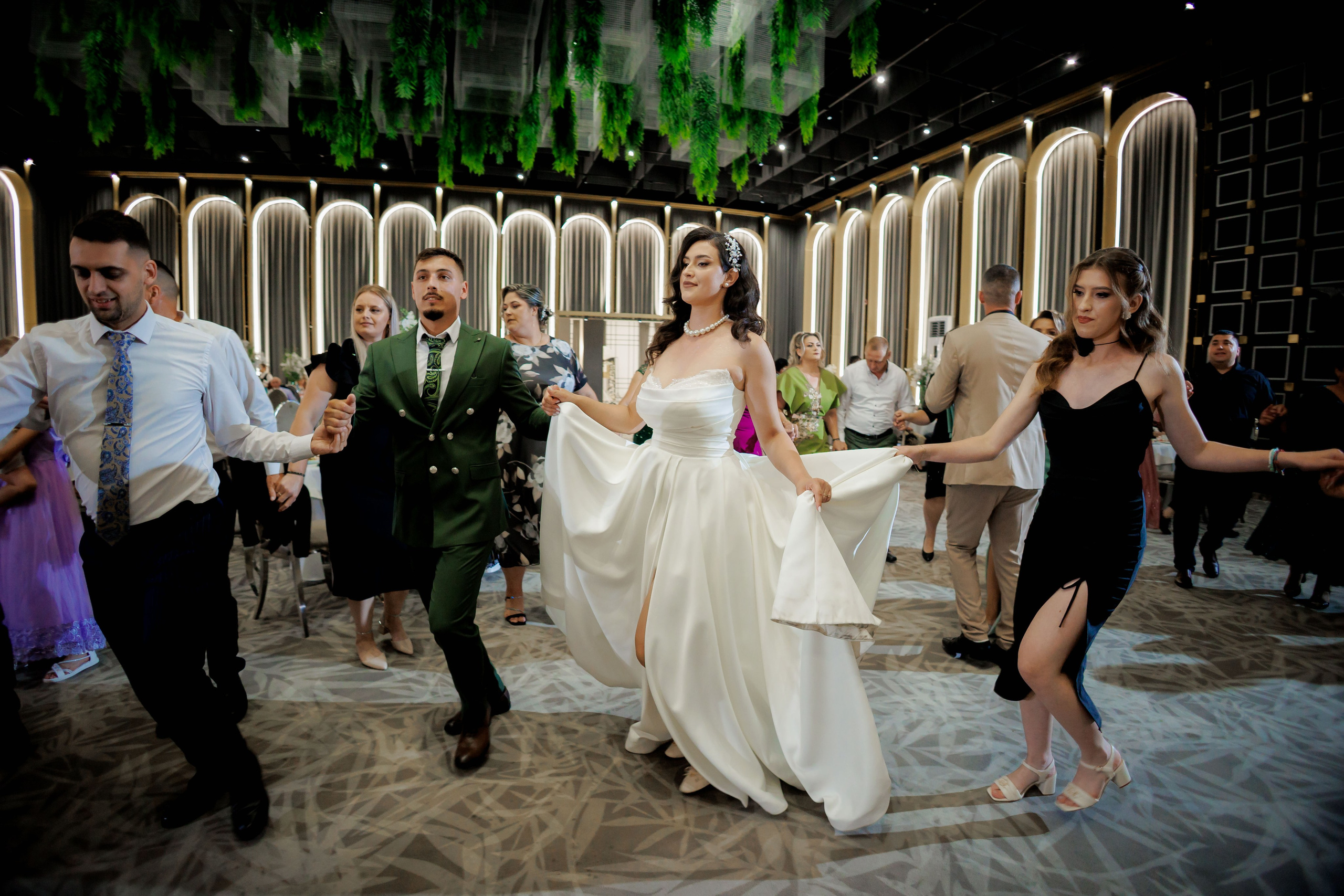 Nunta Nicoleta & Răzvan | Fotografie & Videografie Profesională. Servicii foto-video profesionale, pentru momente de neuitat