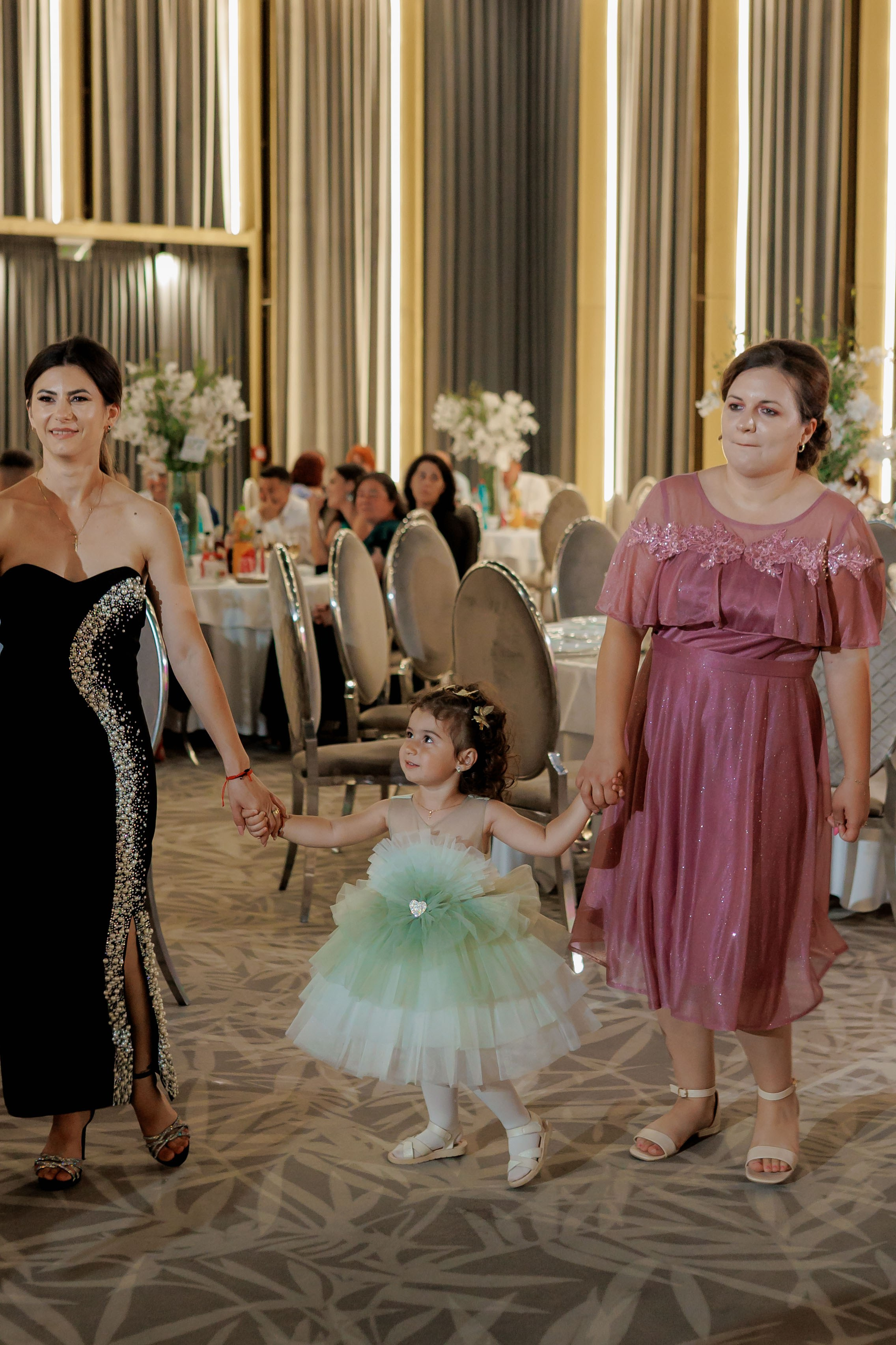 Nunta Nicoleta & Răzvan | Fotografie & Videografie Profesională. Servicii foto-video profesionale, pentru momente de neuitat