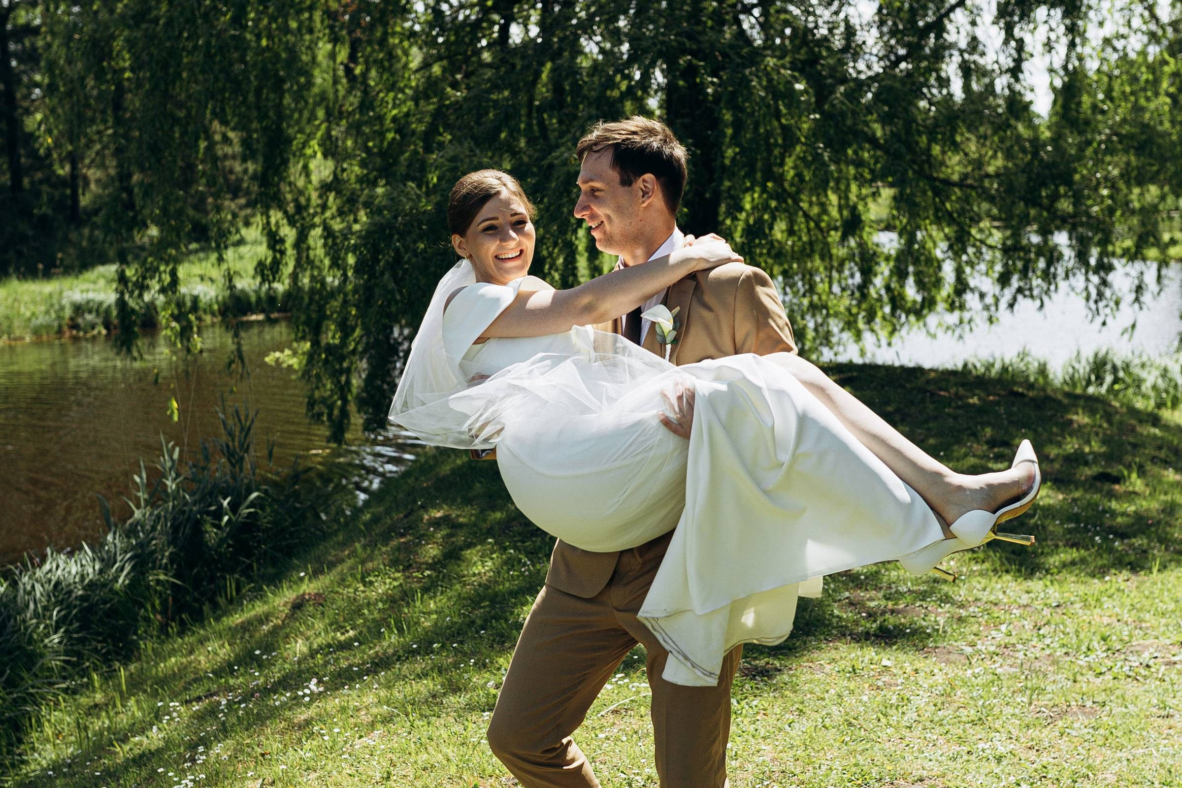 DZELTENAIS VAIRO PRIEKU