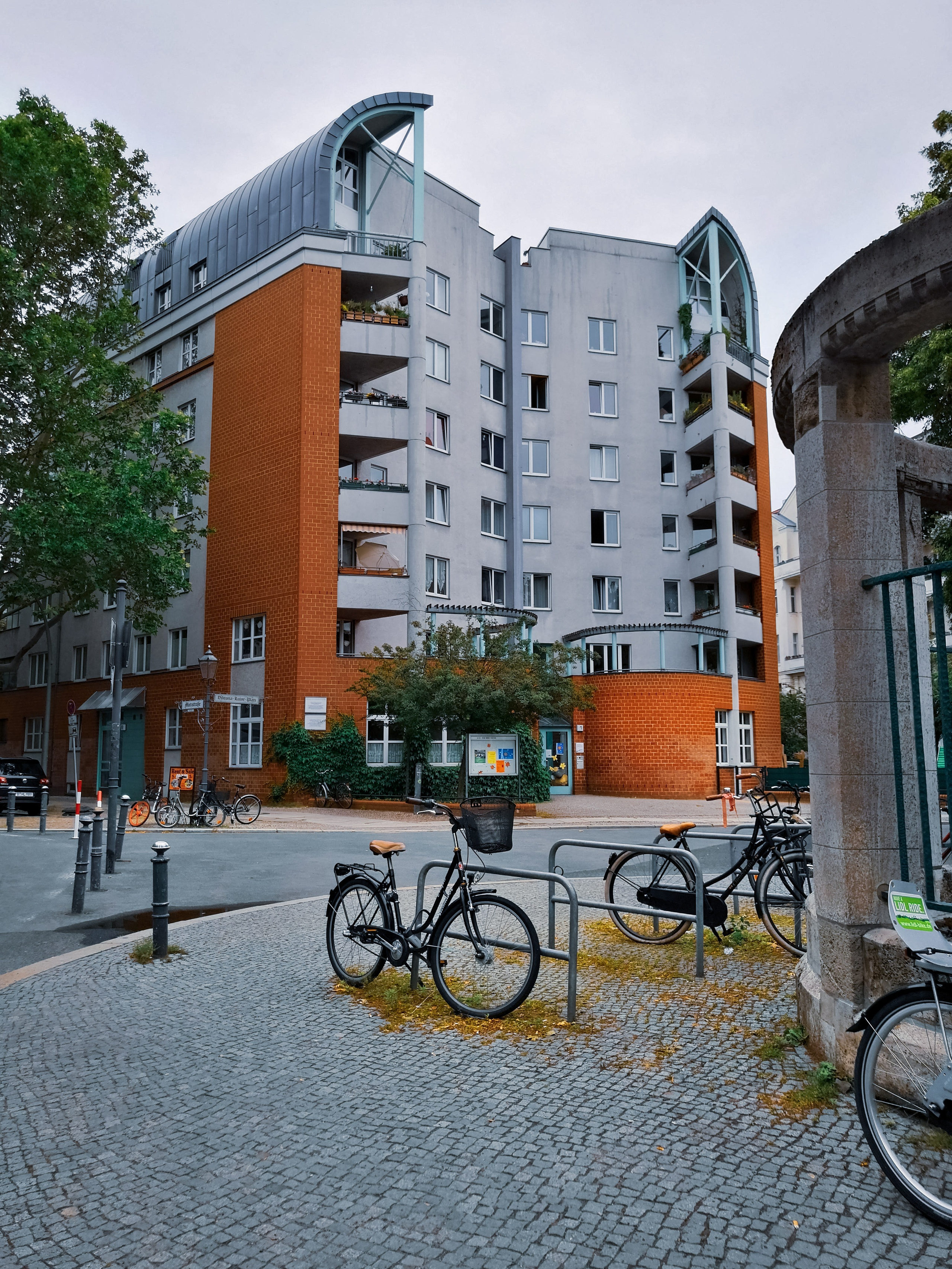 Berlin and photo walk with my angle of view. Victoria Fedoseenko. Photographer from Serbia