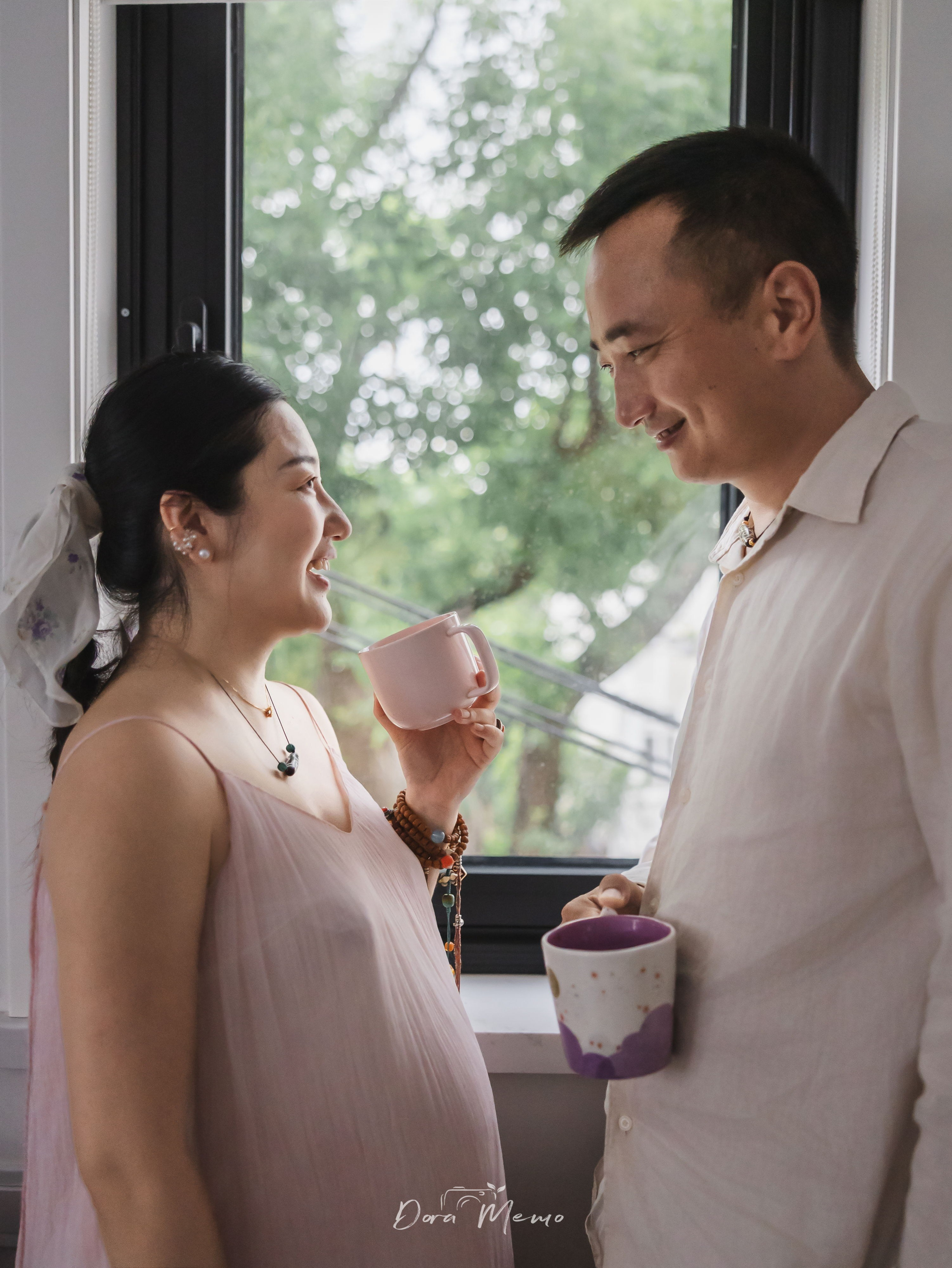 Candid photos of couple’s daily life. Shanghai Family Photographer Dora