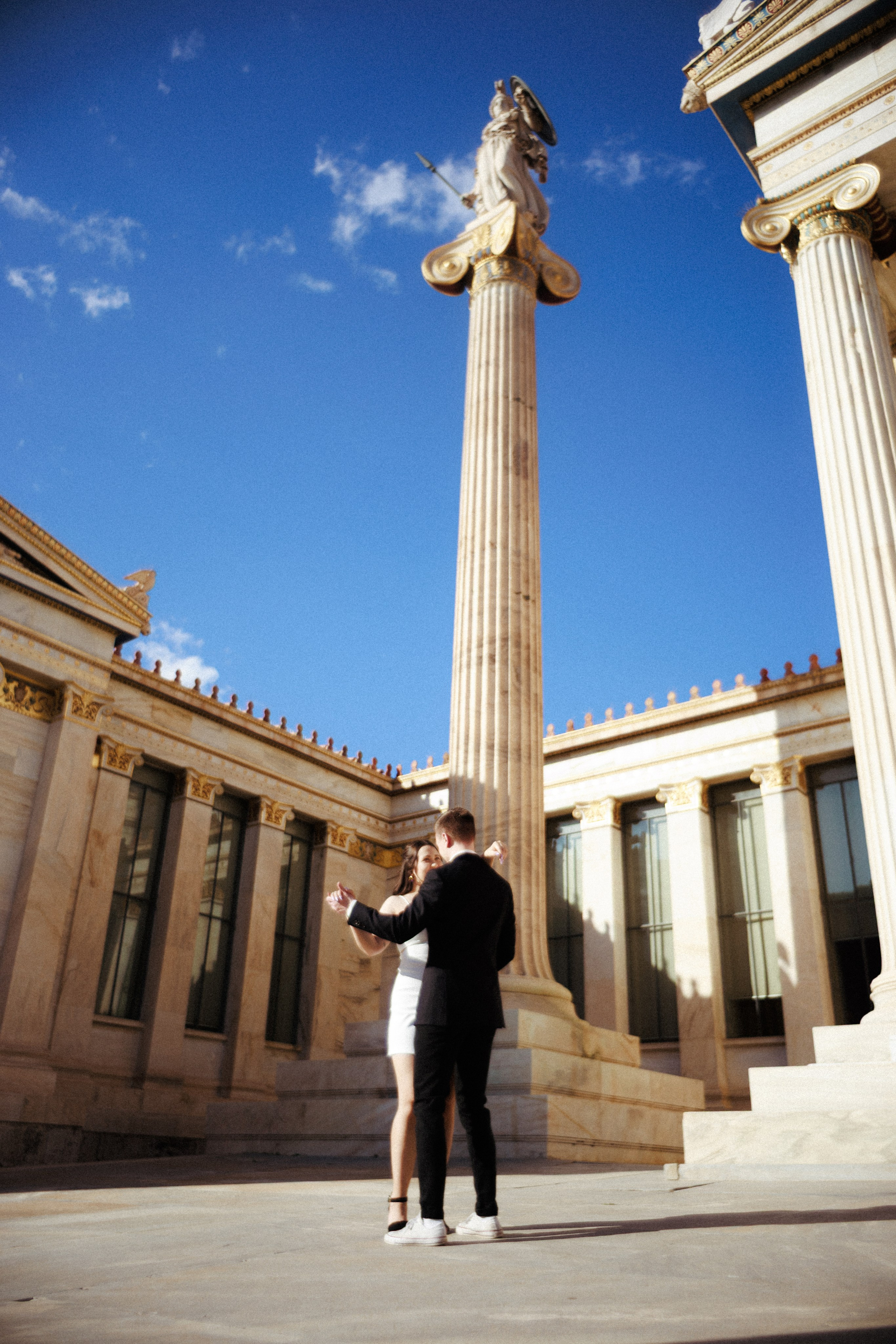Tuuli and Jarko engagement in Athens. Photographer in Greece Kristina