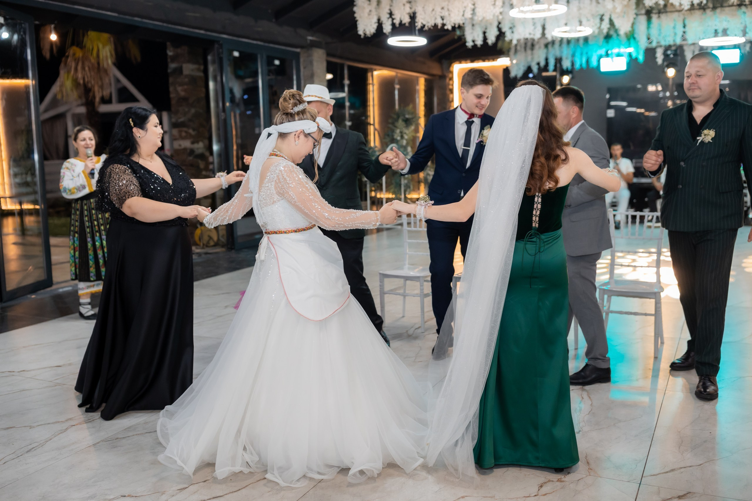 * fotograf stare civilă Siret* fotograf Bucovina* fotograf nuntă Suceava* fotograf Iași Botoșani* stare civilă tradițională* ie românească nuntă* AlinoFotoStudio* fotograf Andrei și Andreea- Alin Chirilă fotograf – stare civilă Siret, Suceava, Andrei și Andreea în ie tradițională, poveste spusă prin fotografiefotograf stare civilă Siret Suceava Alin Chirilă – miri îmbrăcați în costum tradițional bucovineanAlin Chirilă fotograf nuntă Siret Suceava – stare civilă autentică în Bucovina, emoții realefotograf Siret Suceava Alin Chirilă – Andrei și Andreea la starea civilă în ie tradiționalăstare civilă Siret fotograf Alin Chirilă – cadre naturale cu miri în costum popular din Bucovinafotograf nuntă Siret Suceava Alin Chirilă – povestitor prin fotografie, moment emoționant la starea civilăAlin Chirilă fotograf stare civilă Siret – iubire autentică surprinsă în stil documentarfotograf Bucovina Siret Alin Chirilă – stare civilă în ie tradițională, cadre pline de emoțieAlin Chirilă fotograf Suceava – Andrei și Andreea spun DA la starea civilă în Siretfotograf stare civilă Suceava Siret Alin Chirilă – poveste de iubire în stil tradițional românesc - Alin Chirilă fotograf profesionist, AlinoFotoStudio, fotograf evenimente Siret, Suceava County, Iași, Bacău County, Botoșani, Neamț County, fotograf nunți, botezuri, cununii civile, portrete și momente autentice surprinse elegant.- Alin Chirilă surprinde momente elegante de nuntă și evenimente speciale prin AlinoFotoStudio, fotograf disponibil în Siret, Suceava County, Iași, Bacău County, Botoșani și Neamț County, specializat în nunți, botezuri și cununii civile. - Alin Chirilă fotograf profesionist, AlinoFotoStudio, fotograf nuntă și evenimente în Siret, Suceava, Iași, Bacău, Botoșani și Piatra Neamț, fotograf nunți, botezuri, cununie civilă, ședințe foto, trash the dress, logodnă, familie, portrete și fotografii autentice. - AlinoFotoStudio by Alin Chirilă, fotograf evenimente premium în Suceava County, Iași County, Bacău County, Botoșani County și Neamț County, fotograf de familie, fotograf ceremonii religioase, petreceri și momente emoționante. - Alin Chirilă fotograf, povestitor prin fotografie, servicii foto profesionale pentru mireasă, mire, pregătiri nuntă, biserică, restaurant, valsul mirilor, tradiții românești și amintiri de neuitat în Moldova.