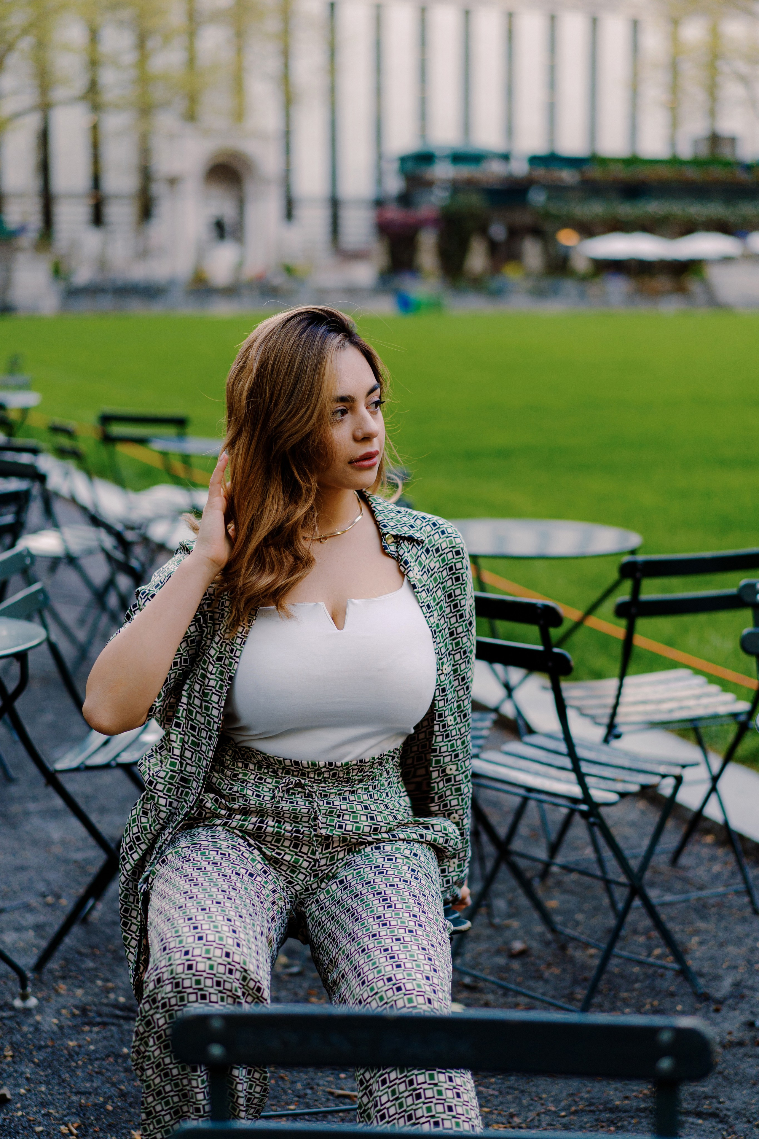 5th Avenue & Bryant Park Photography Sessions | NYC Portrait Location Guide. Videographer and photographer in New York // MAKAROV.VIDEO