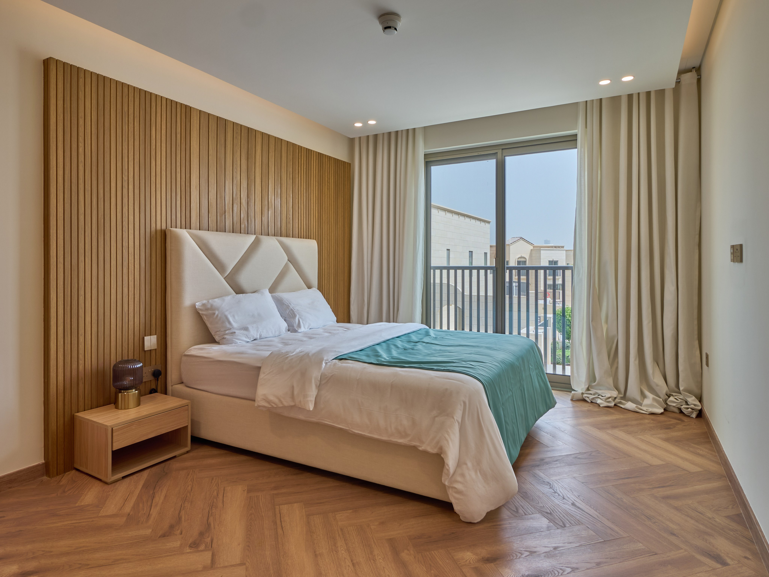 Jasmine Lane Townhouse Photography — Dubai Real Estate Listing. Hotel Photographer in Dubai — Interiors & Commercial by Oleg Novikov