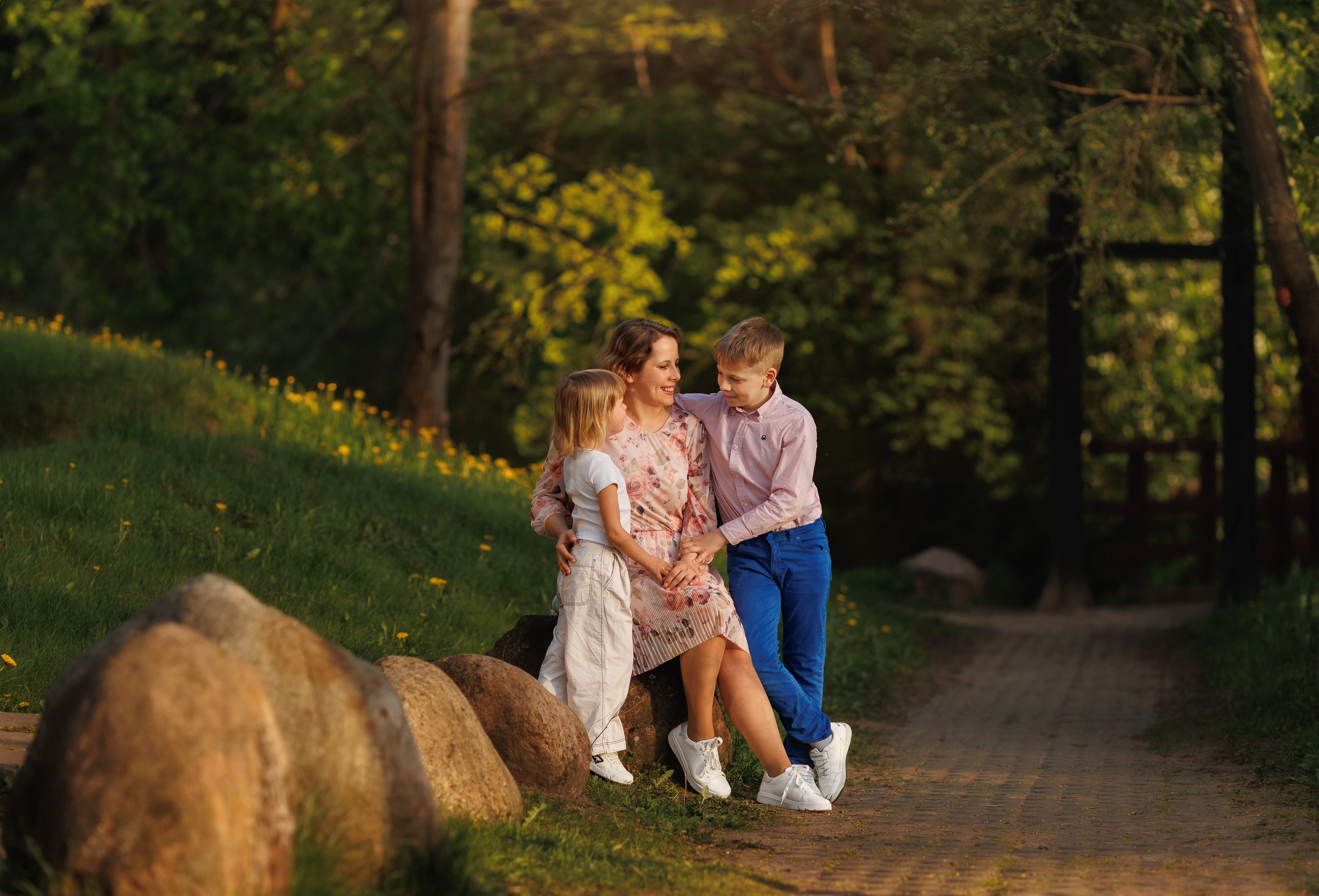 Рядом с мамой. Family photographer in Vilnuis Svetlana Naumova