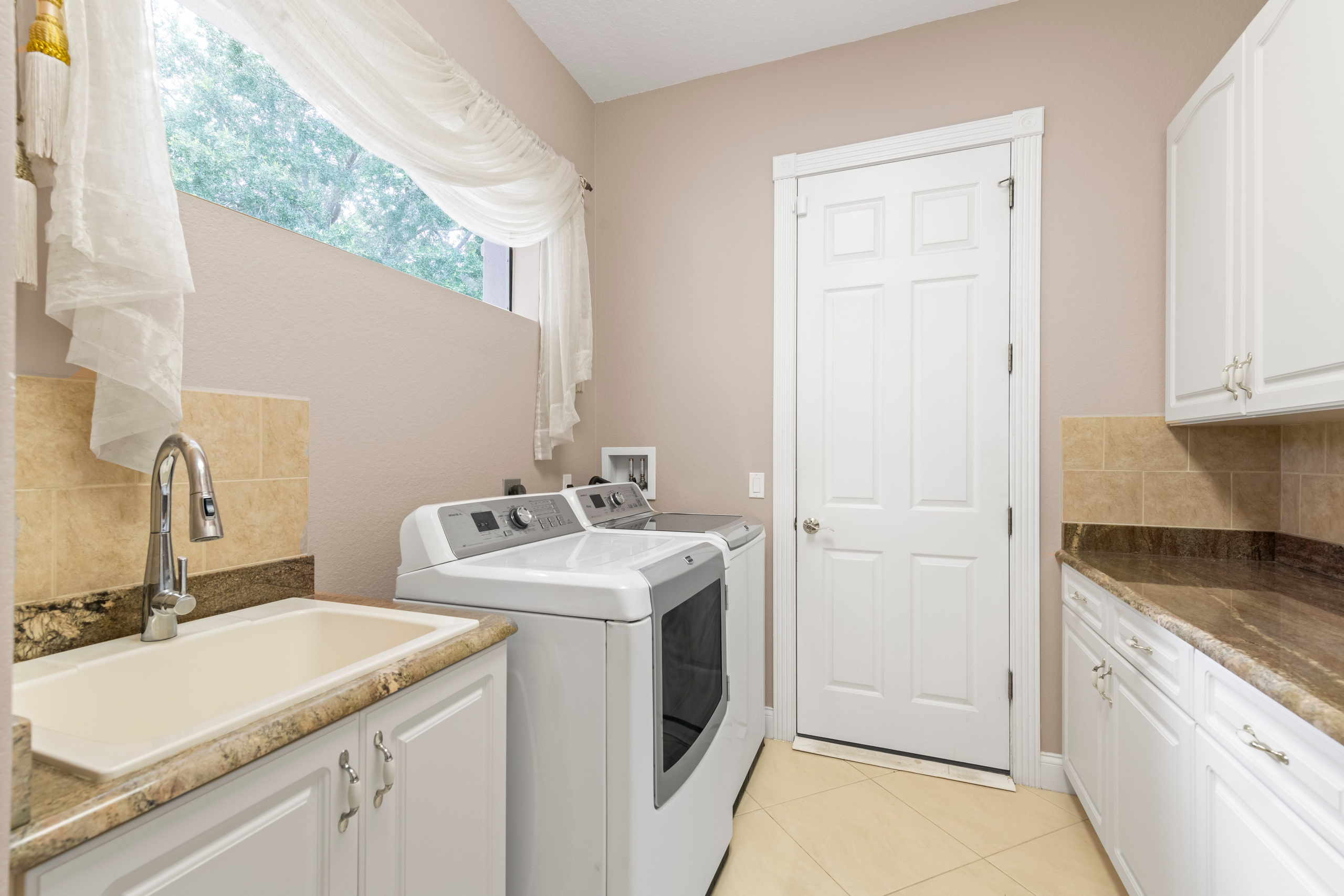 Riverbend Dr, Jacksonville Fl 32 207