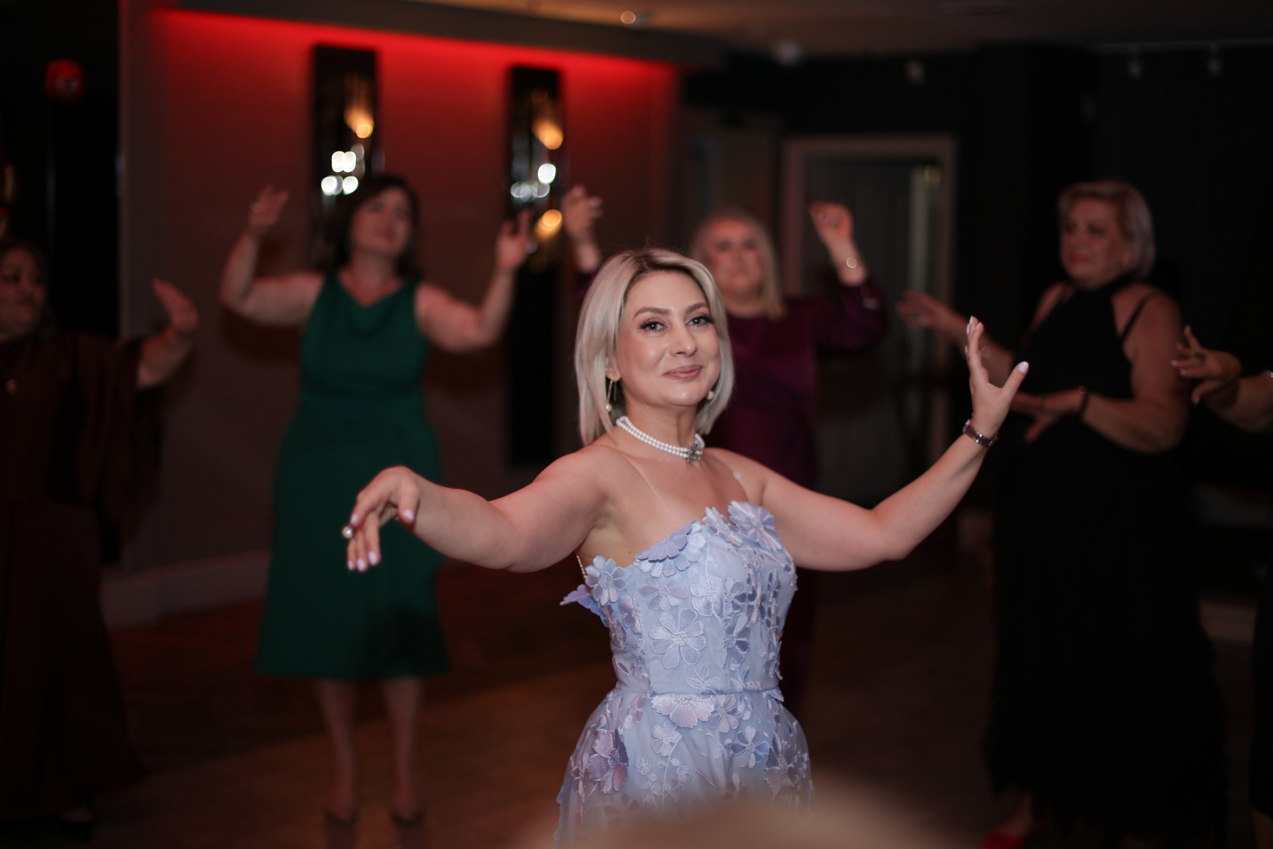 PRIVATE EVENTS & WEDDINGS. Food and Event Photographer