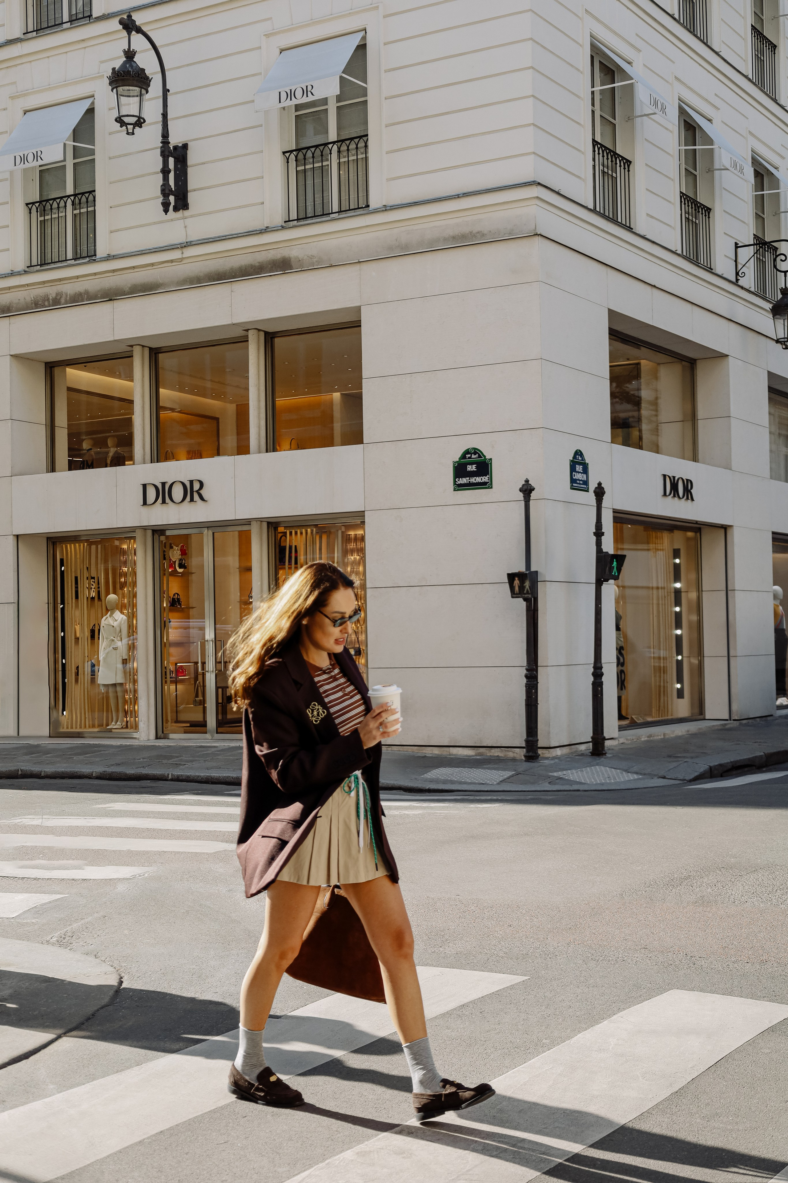 Street Style Photoshoot of Ekaterina in Paris | Vlada Photo Art. Photographer in Paris: Vlada PhotoArt