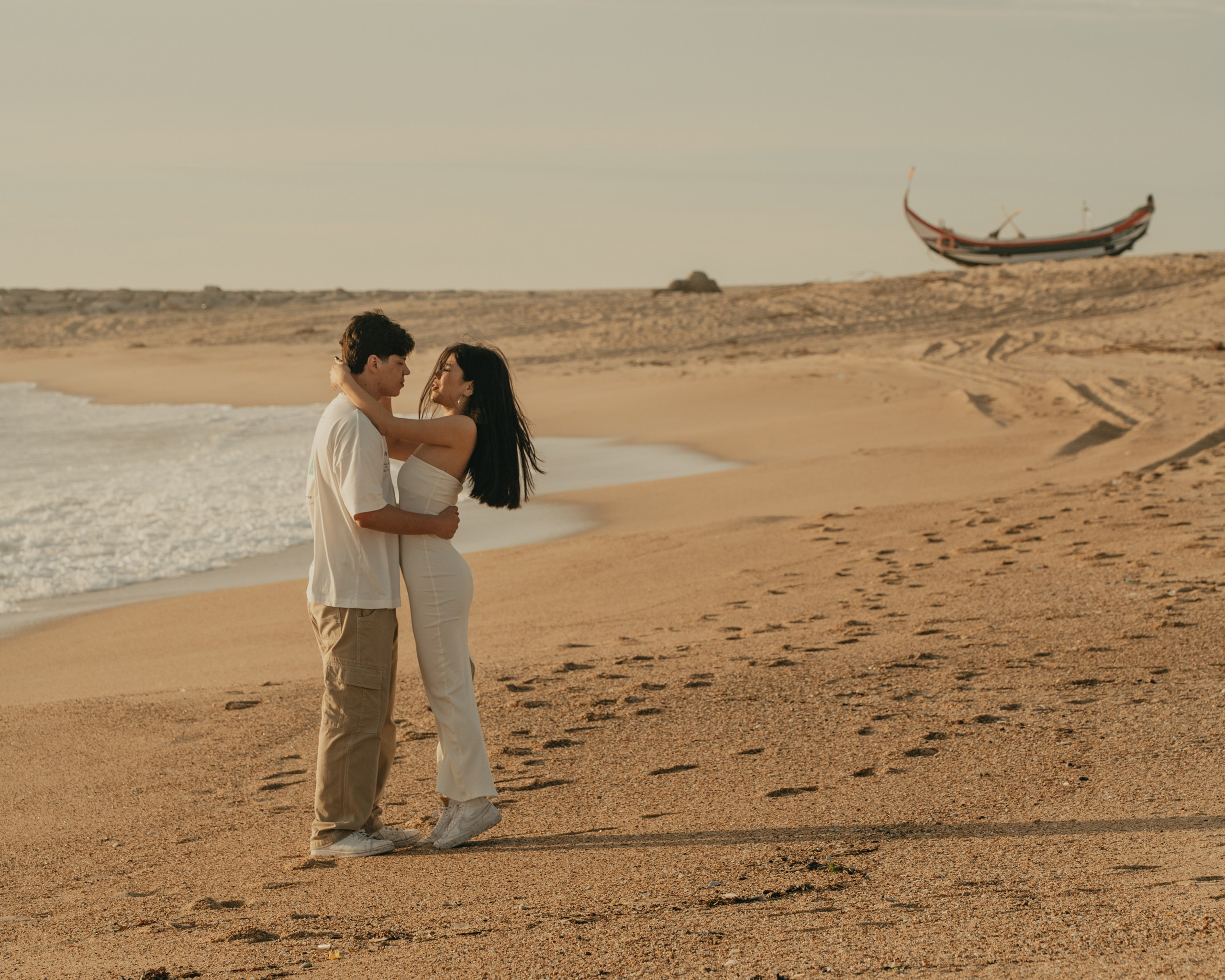 HELENA and PEDRO. Espinho. Anastasiia Antoniuk portrait, family and couple photographer, Portugal