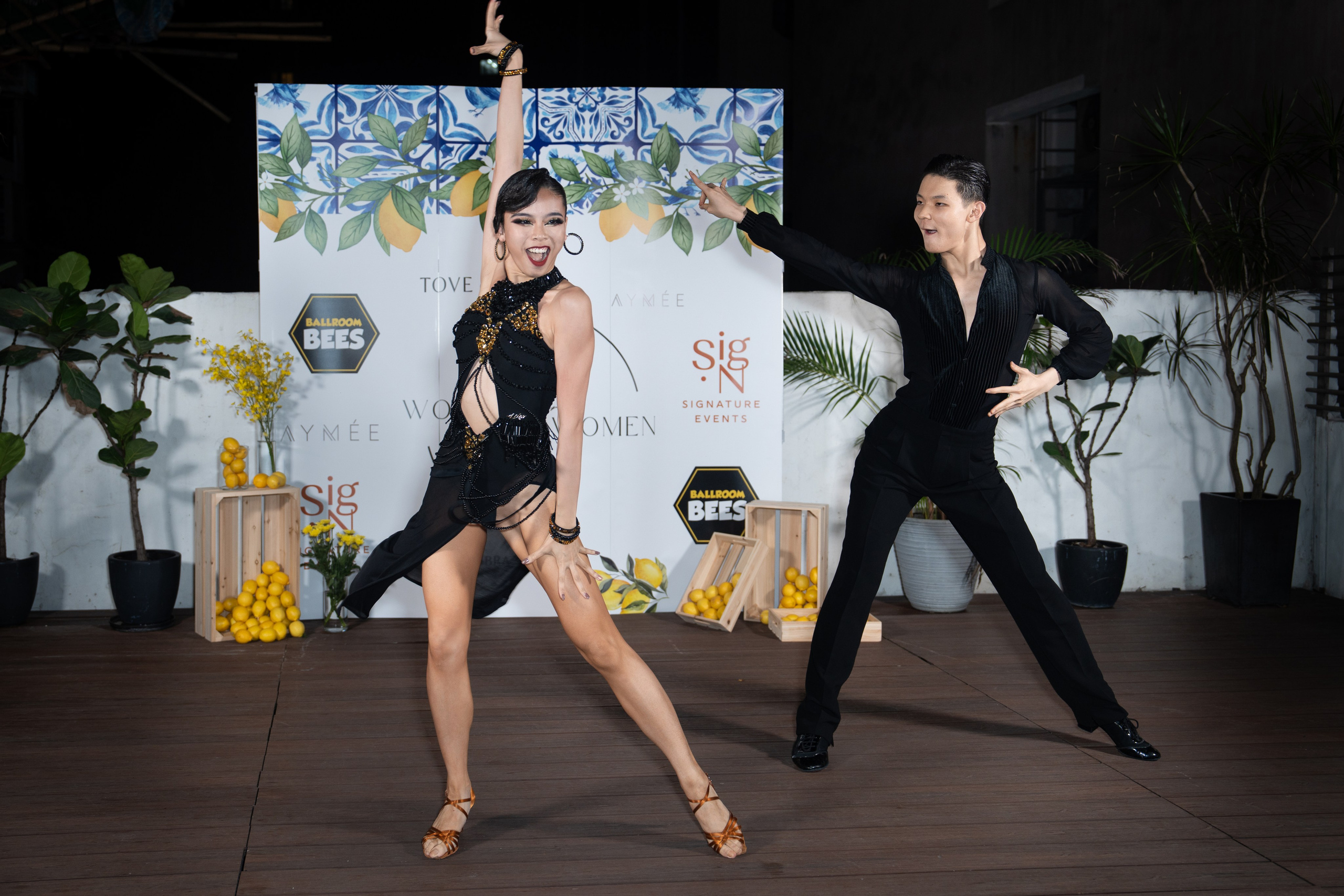 WOMEN-FOR-WOMEN GRAND DINNER. ФОТОГРАФ В ГОНКОНГЕ (СВАДЬБЫ, FASHION, СЕМЕЙНЫЕ, МЕРОПРИЯТИЯ, ФОТОПРОГУЛКИ)