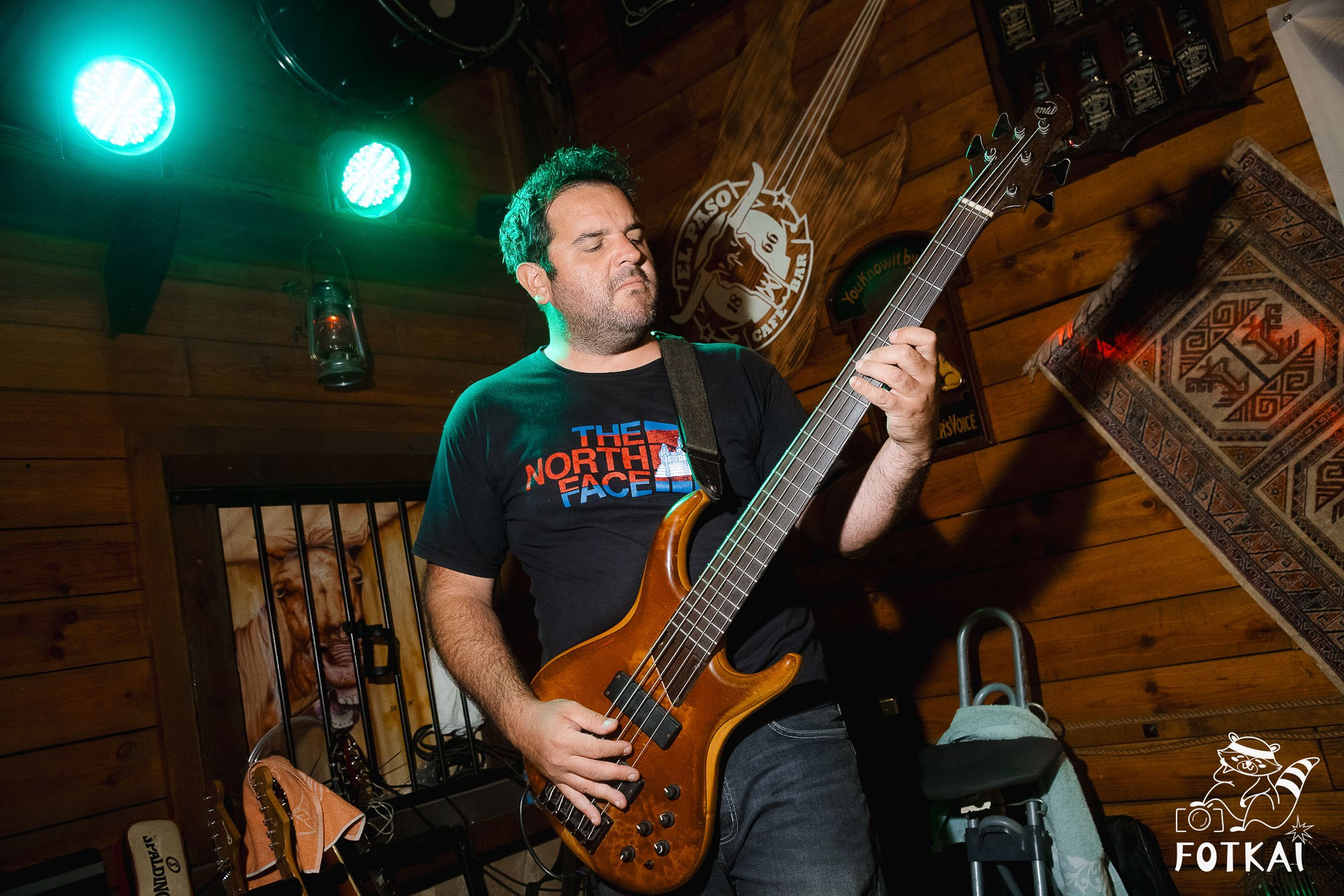 Dirty Picks — Concert Photos at El Paso Bar, Torrevieja, 2026 | FOTKAI
