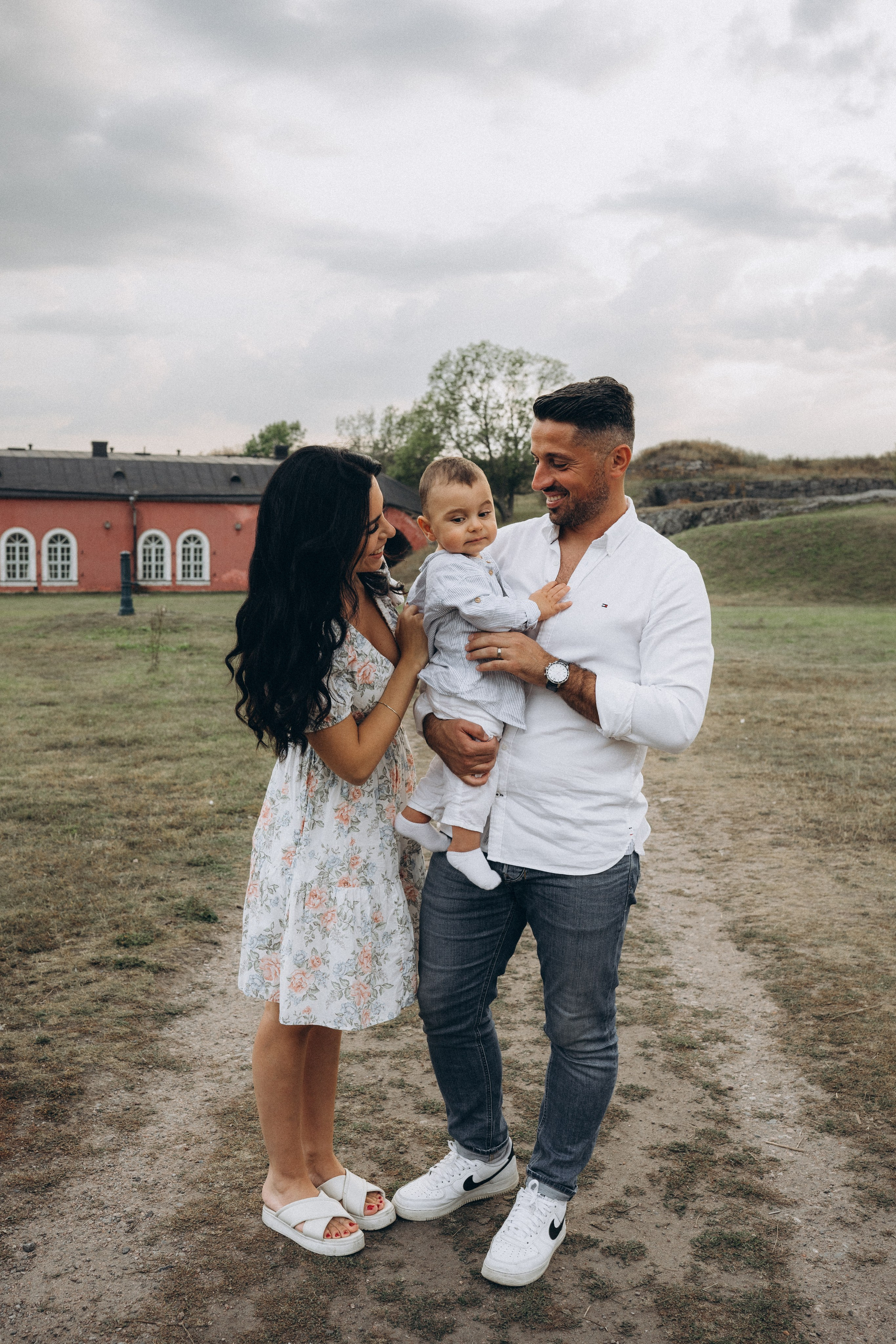 Summer. Wedding and potrait photographer in Helsinki Vickan O