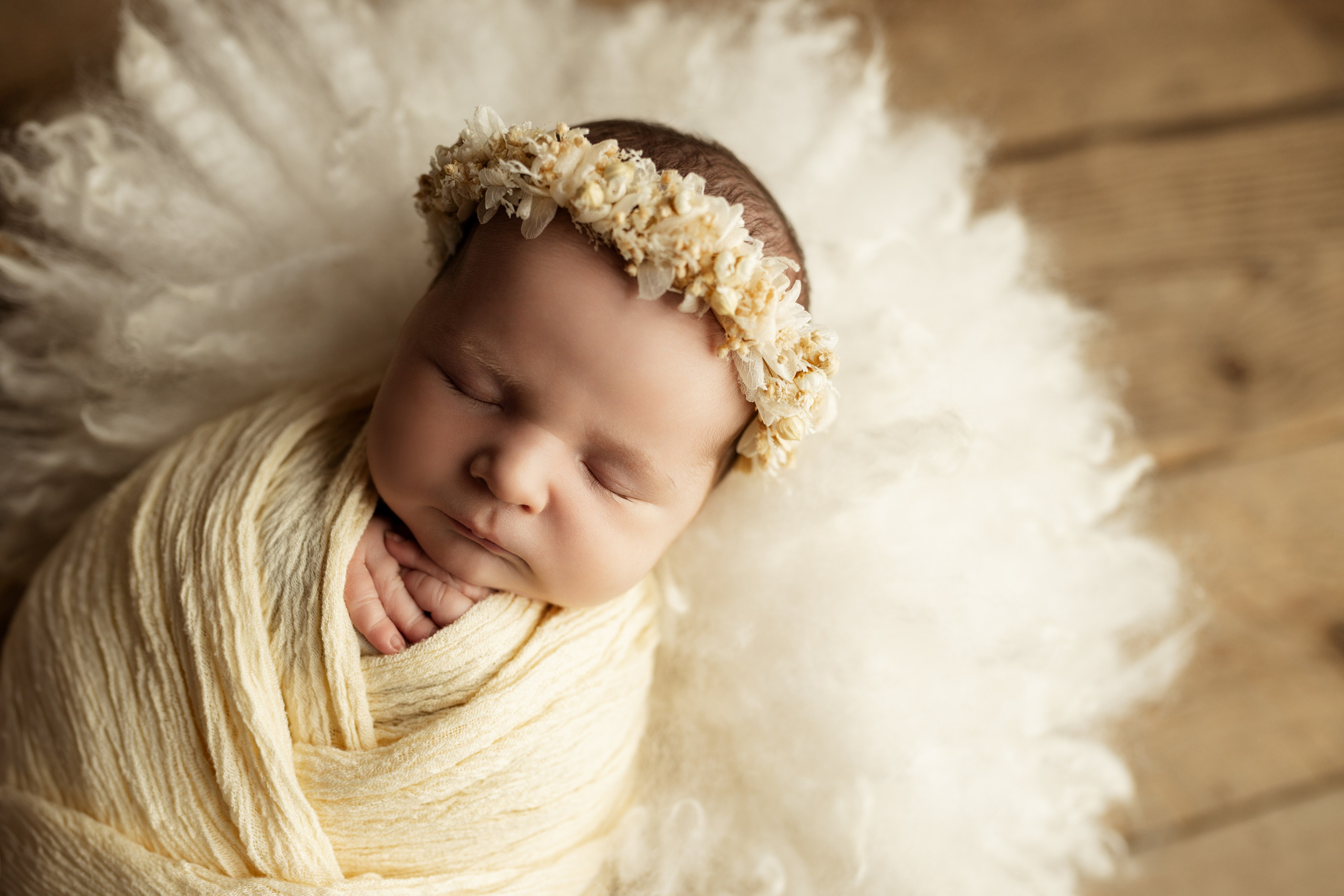 Newborn Classic. Newborn, kids, family photographer based near Zurich, Switzerland