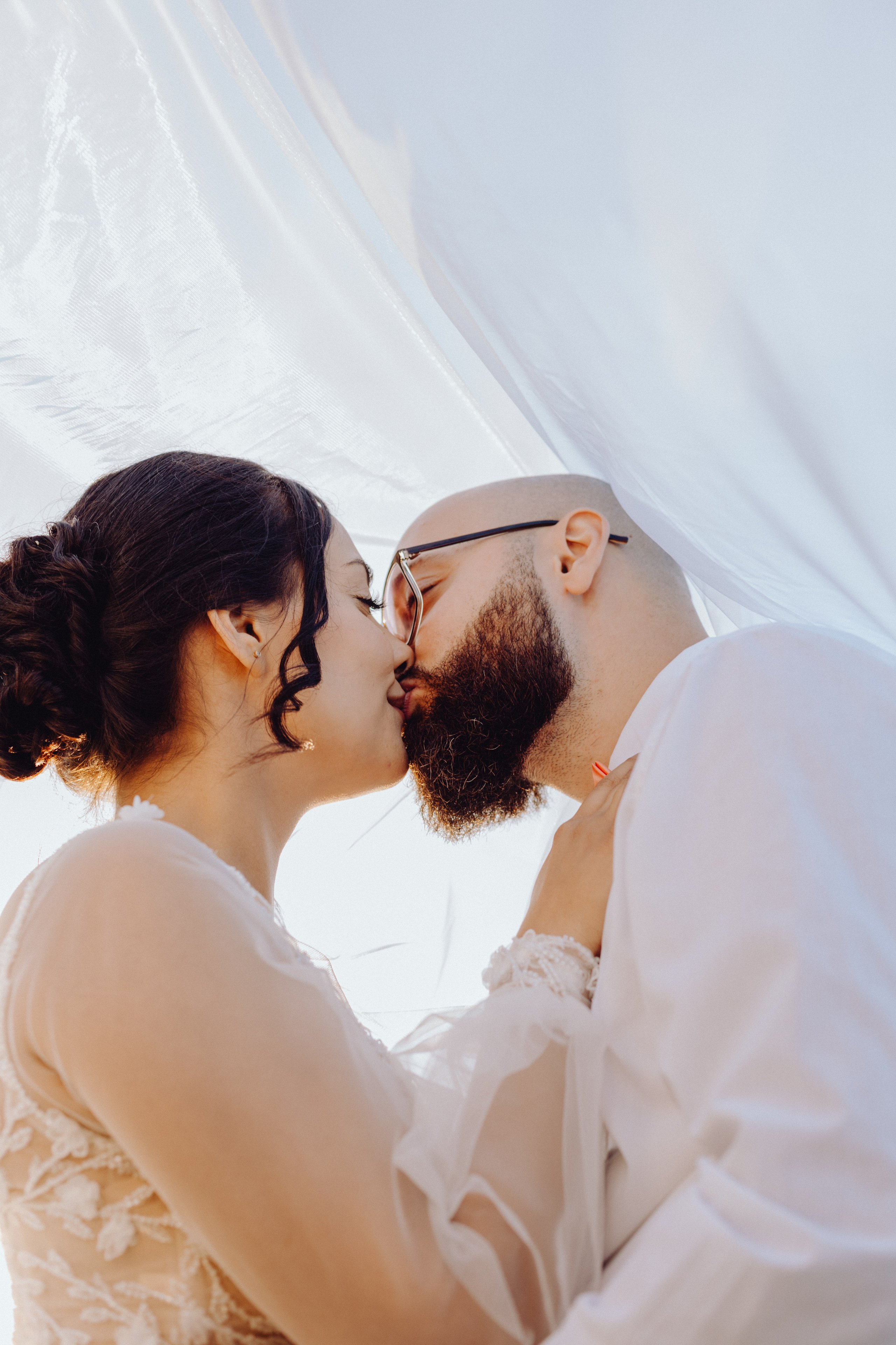 Moise & Delia. Wedding & couple photographer from Romania Rut Vetan