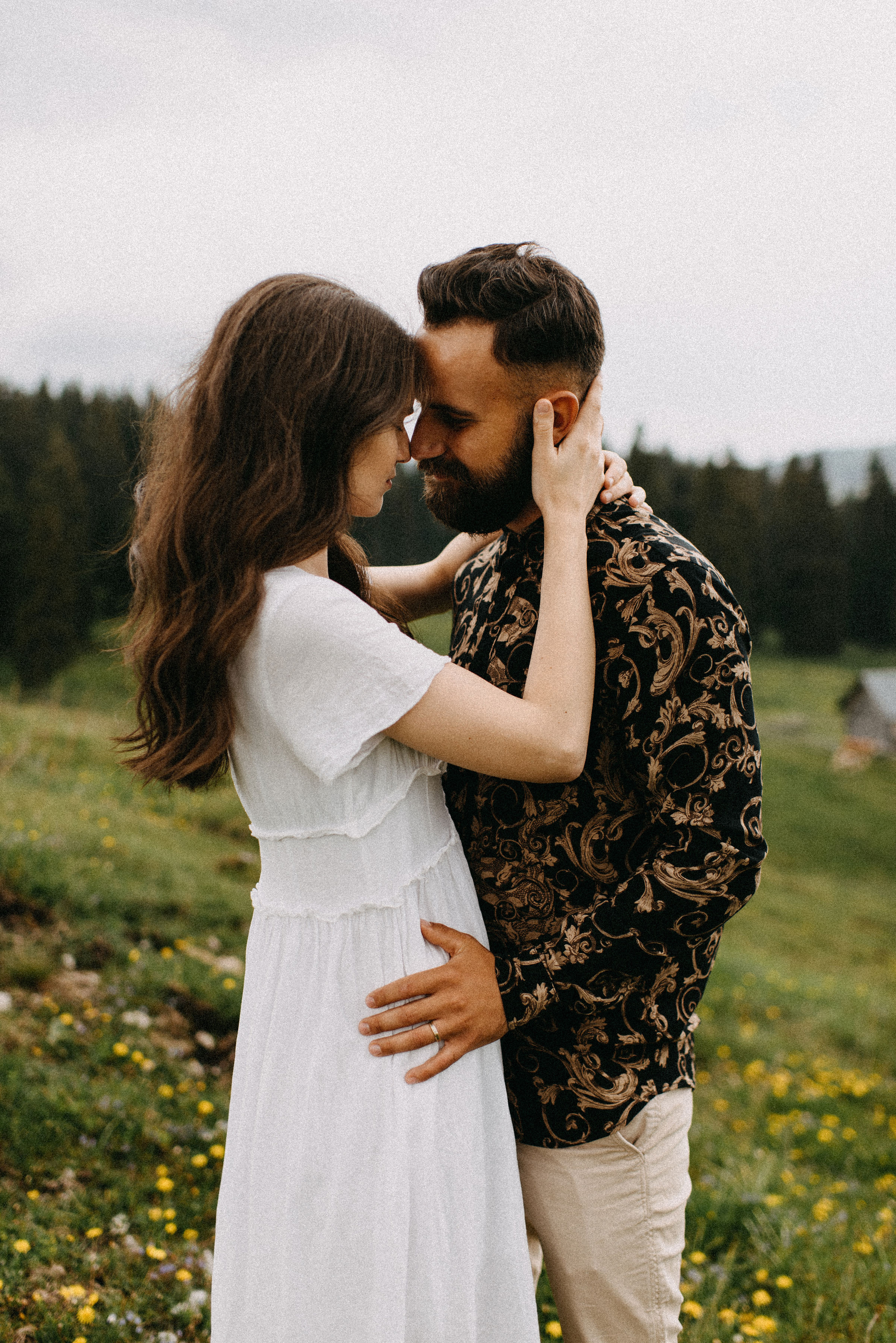 romania wedding photographer, fotograf nunta romania, nunta in romania, fotograf cupluri in romania, muntii apuseni, sedinta foto in multii apuseni, padis, vacute, cuplu vintage, vintage couple, landscape photographer, romania wild, romania salbatica, transylvania, raw moments, fotograf de nunti, videograf de nunti, spain wedding photographer, spain wedding, spain photographer