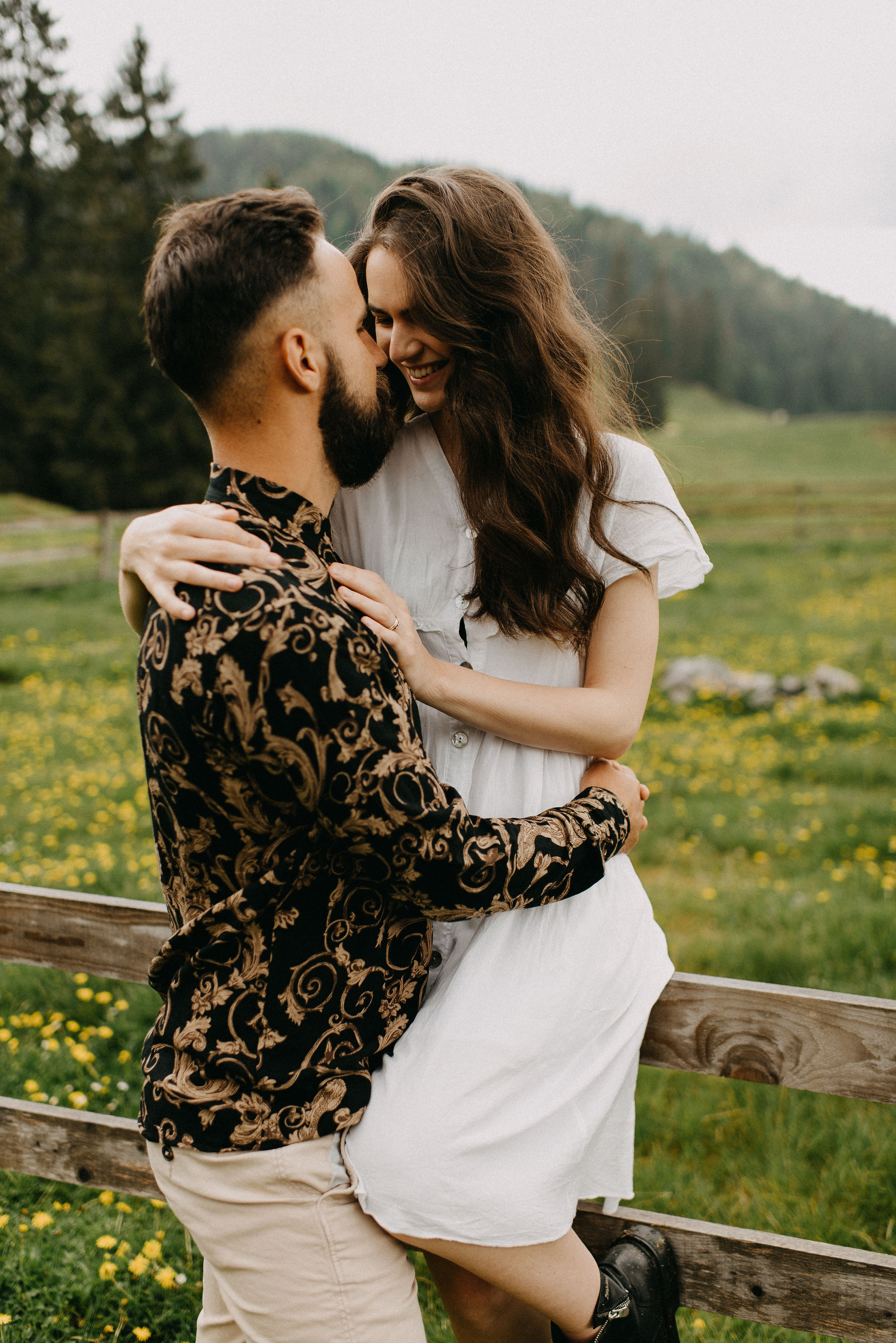 romania wedding photographer, fotograf nunta romania, nunta in romania, fotograf cupluri in romania, muntii apuseni, sedinta foto in multii apuseni, padis, vacute, cuplu vintage, vintage couple, landscape photographer, romania wild, romania salbatica, transylvania, raw moments, fotograf de nunti, videograf de nunti, spain wedding photographer, spain wedding, spain photographer