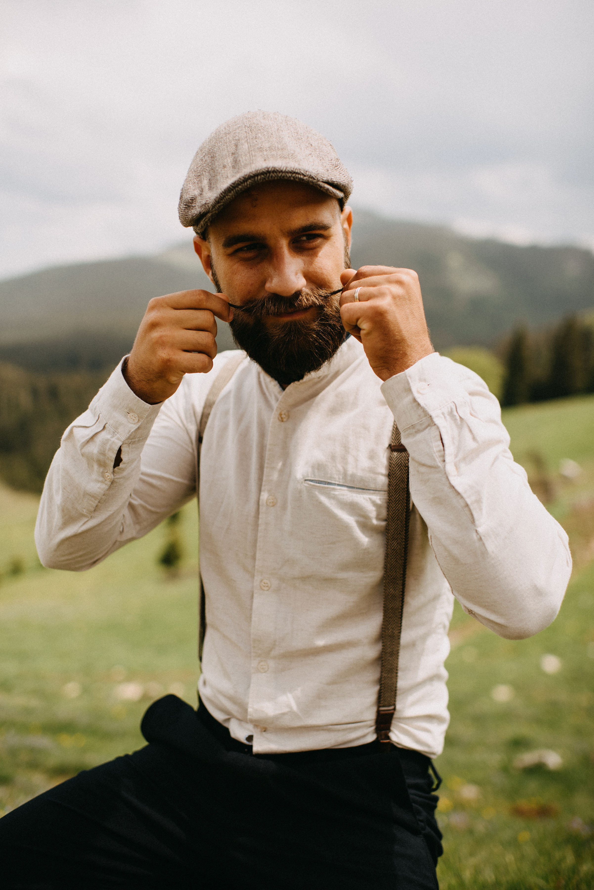 romania wedding photographer, fotograf nunta romania, nunta in romania, fotograf cupluri in romania, muntii apuseni, sedinta foto in multii apuseni, padis, vacute, cuplu vintage, vintage couple, landscape photographer, romania wild, romania salbatica, transylvania, raw moments, fotograf de nunti, videograf de nunti, spain wedding photographer, spain wedding, spain photographer